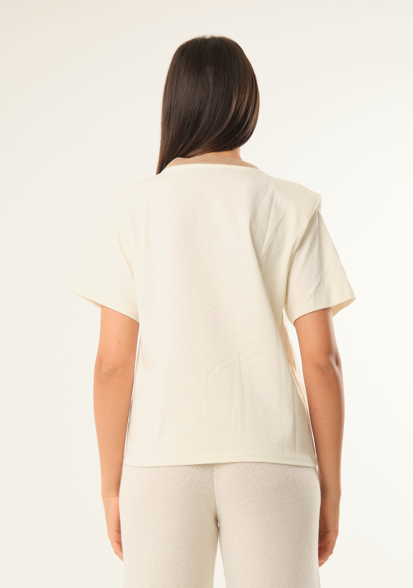 T-shirt con spalline