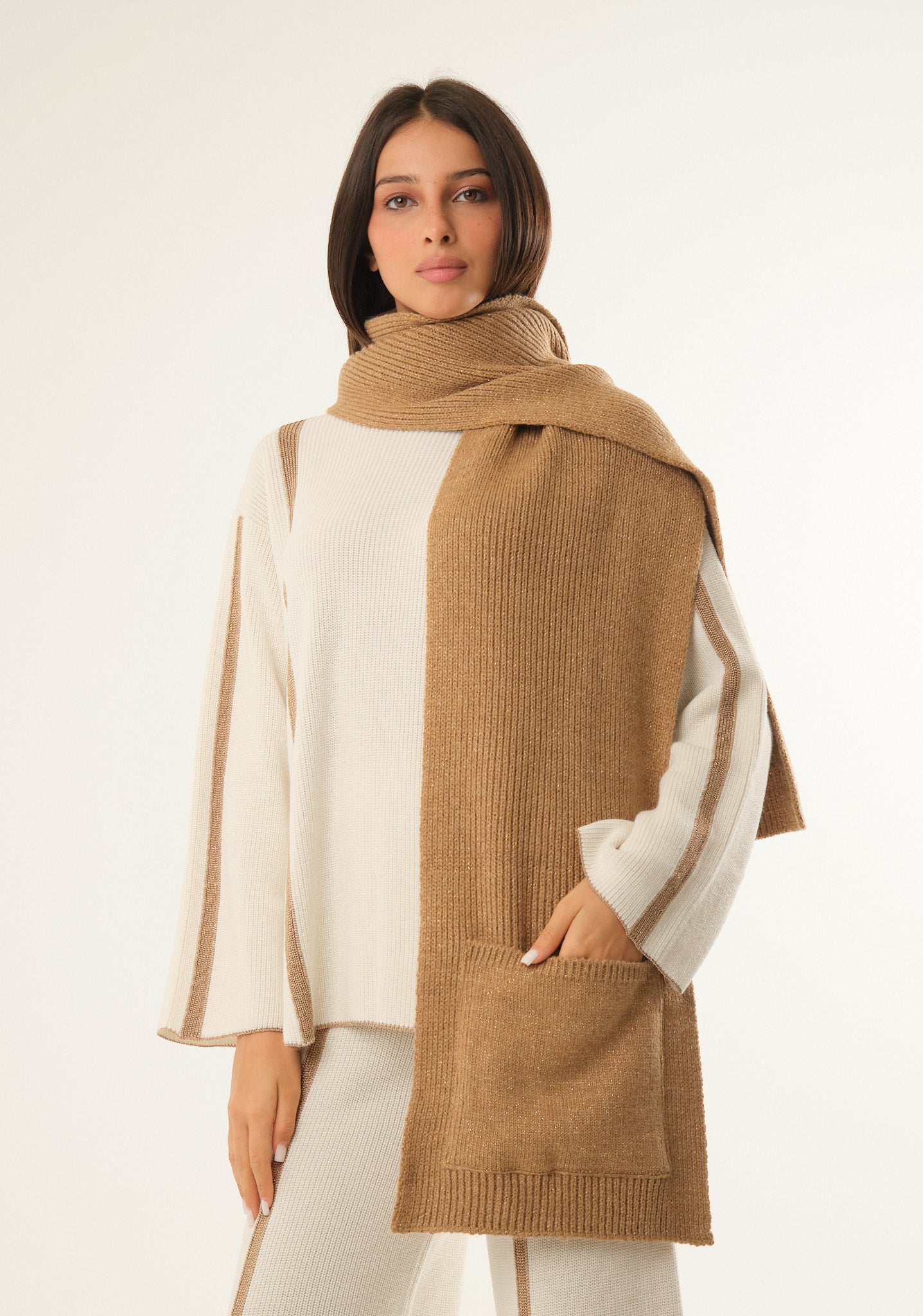 Sciarpa in lurex con tasche