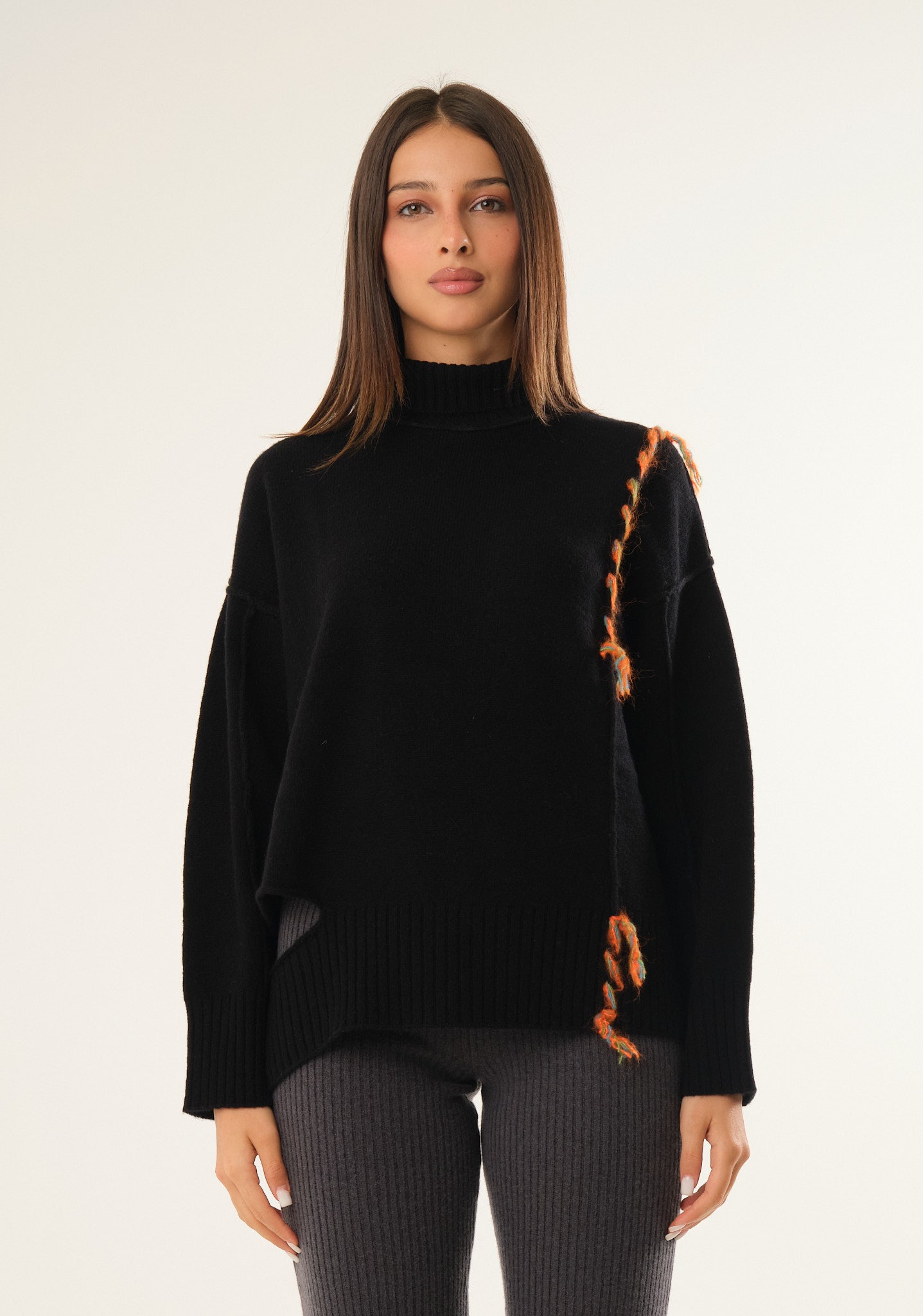 Maglione in lana con dettagli cut out