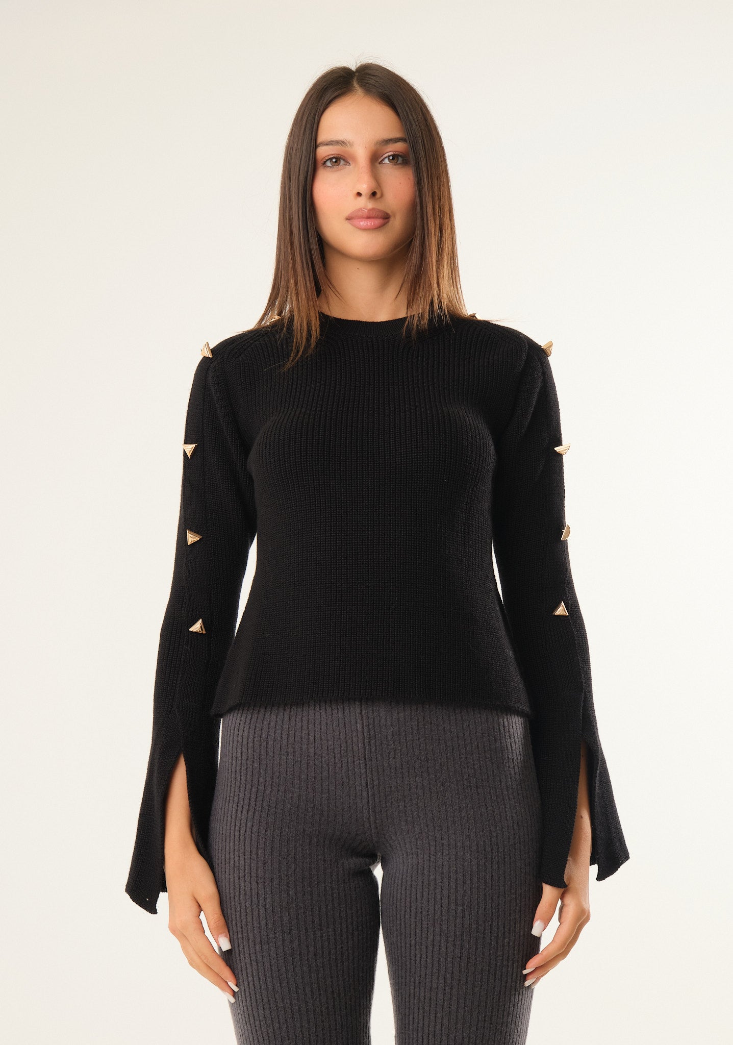 Maglia con maniche a campana aperte