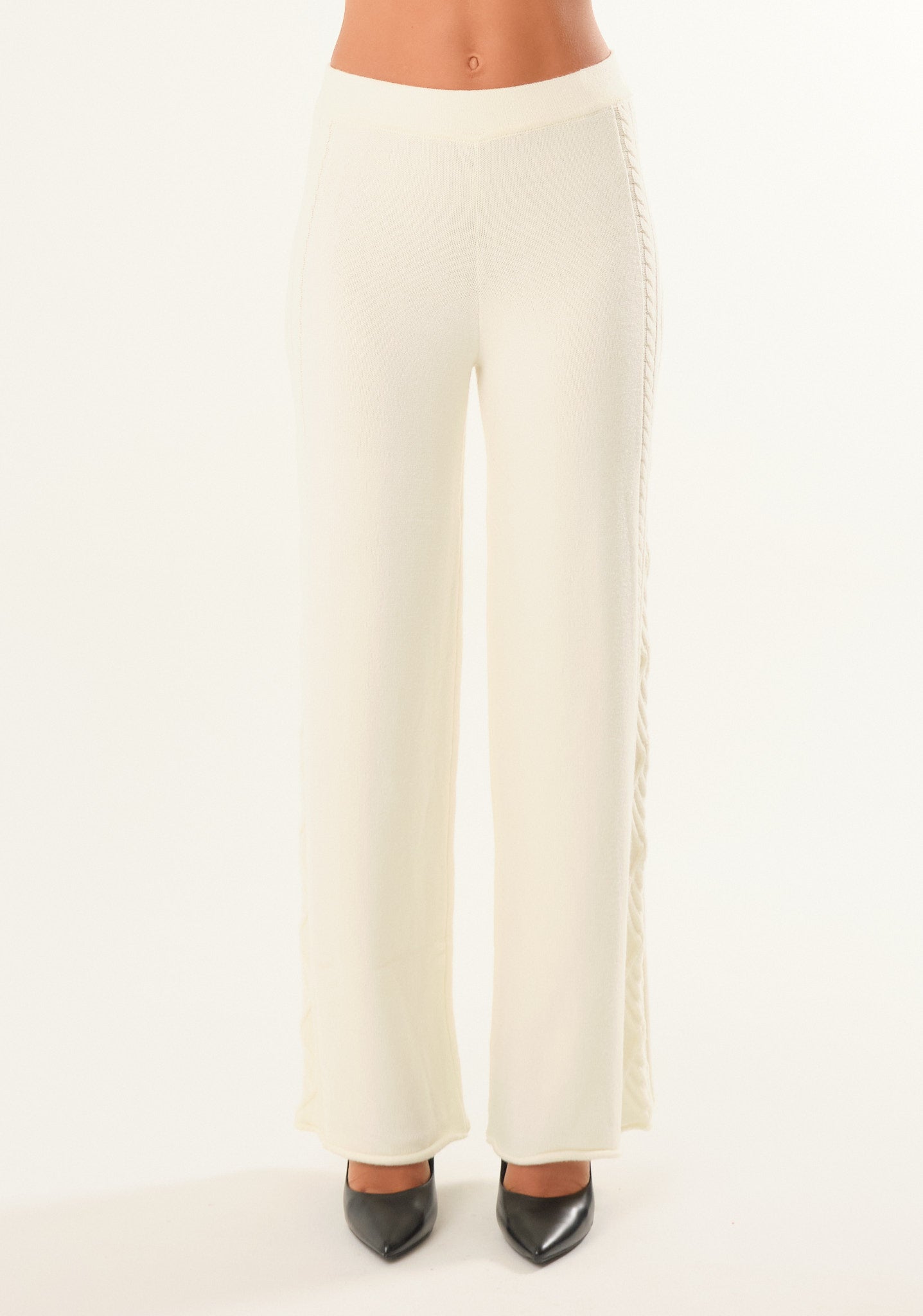 Pantalone palazzo con dettaglio laterale