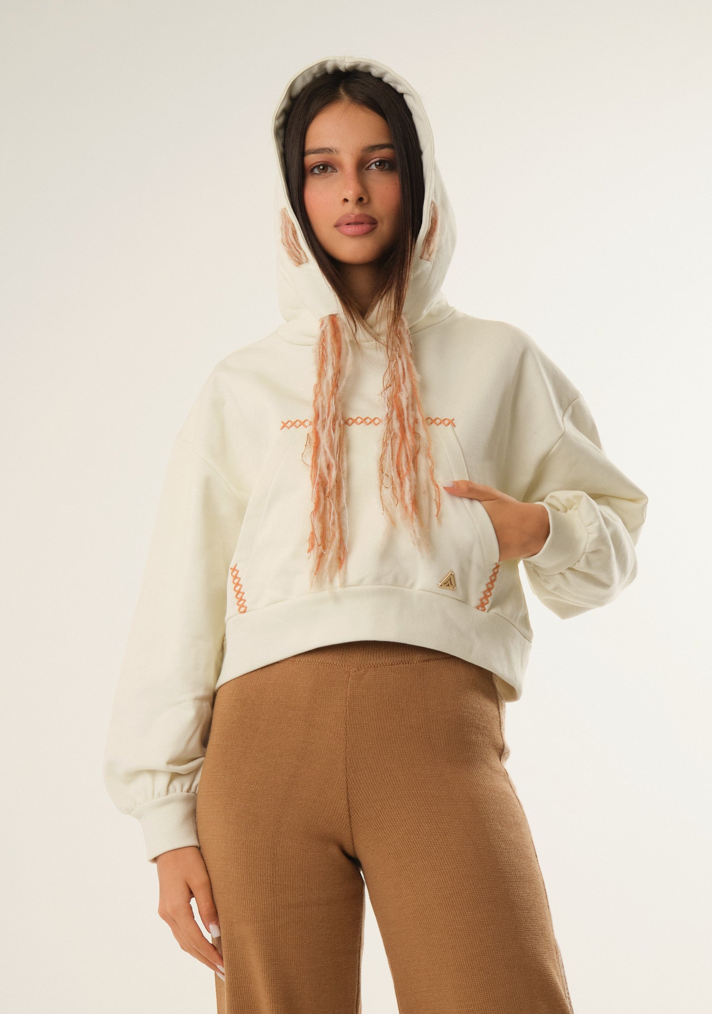 Felpa crop con tasca a marsupio