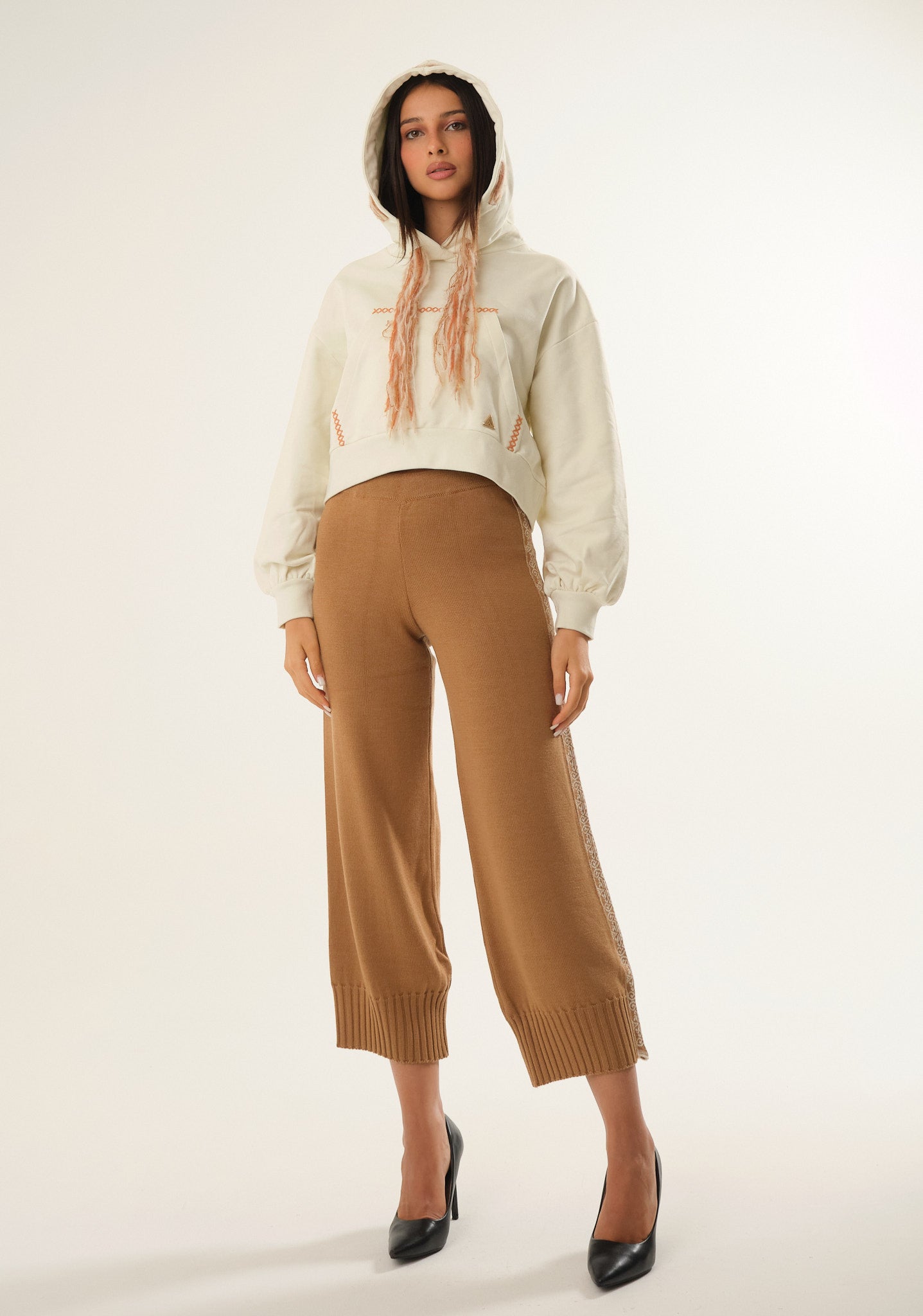 Pantalone con banda jacquard