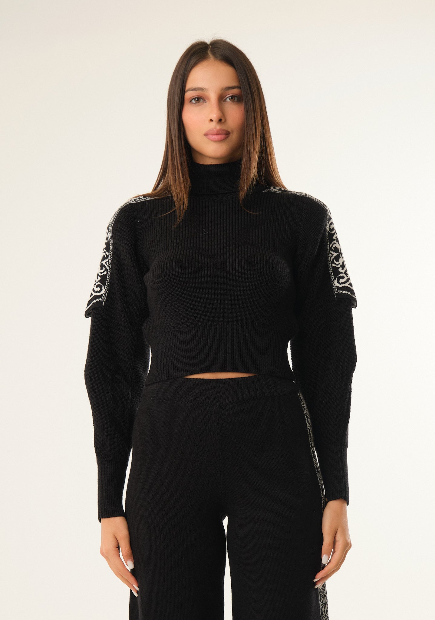 Maglia corta con spalline jacquard