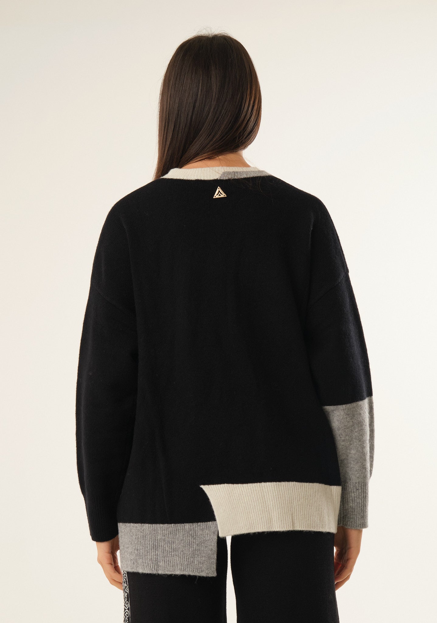 Maglione asimmetrico