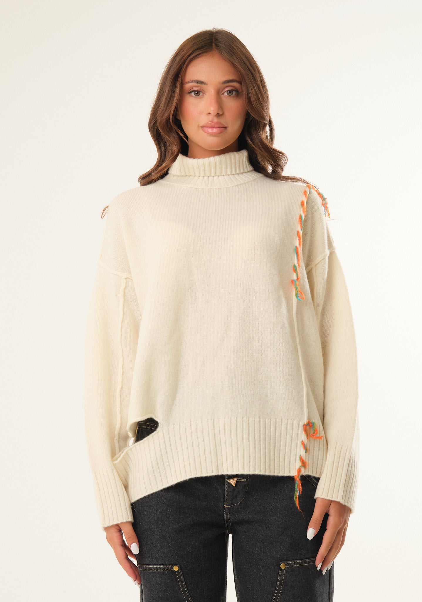 Maglione in lana con dettagli cut out