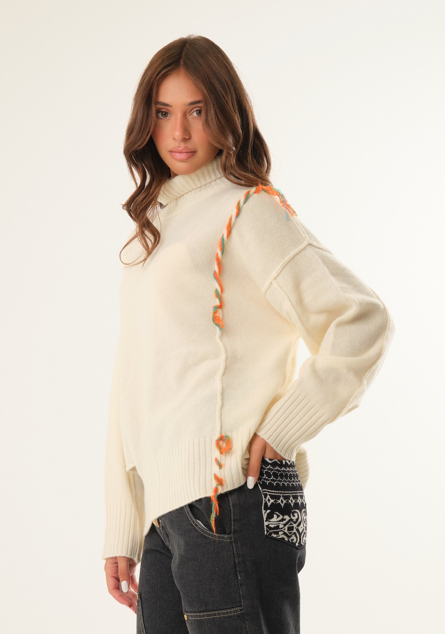Maglione in lana con dettagli cut out