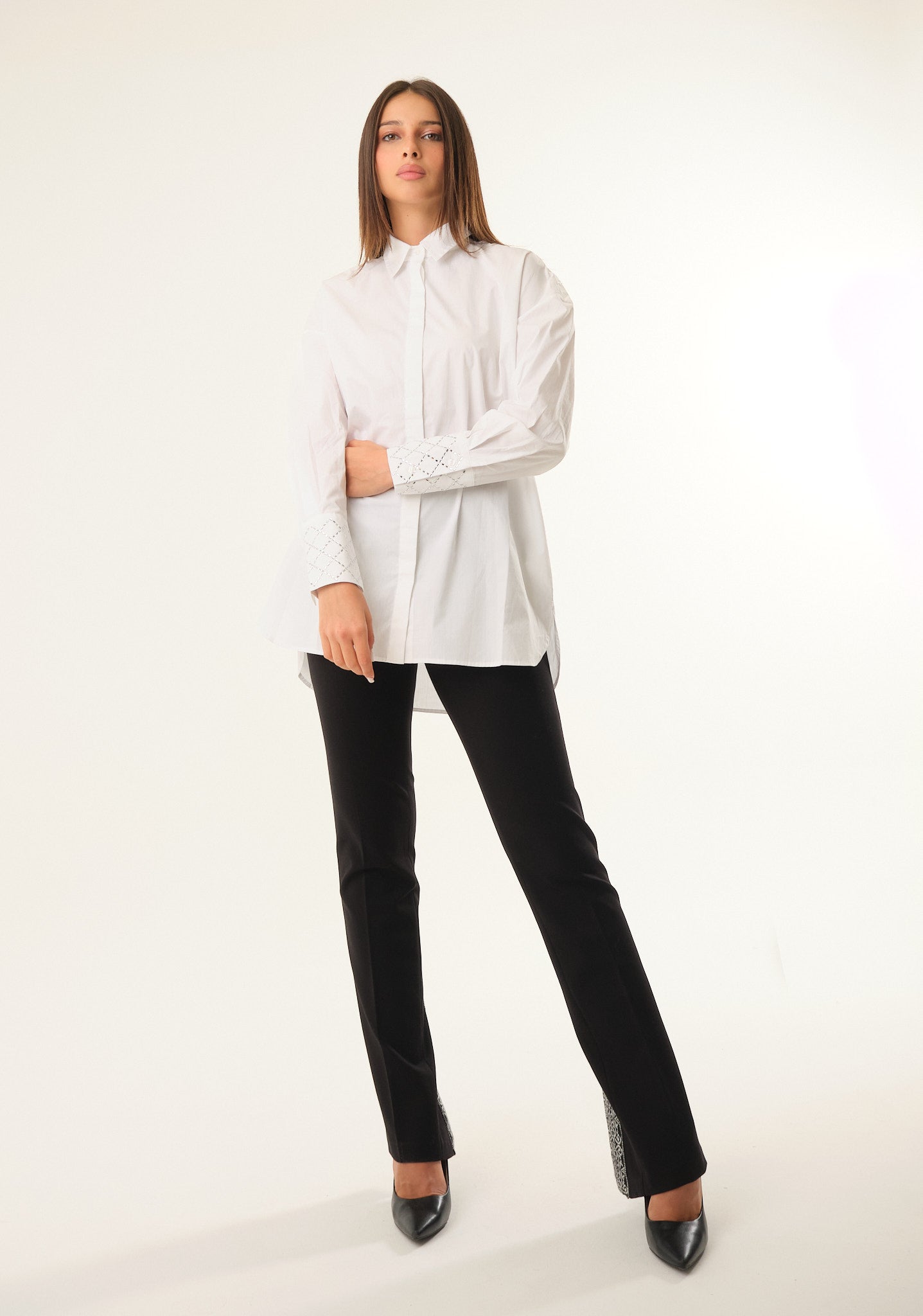 Camicia over con dettagli preziosi