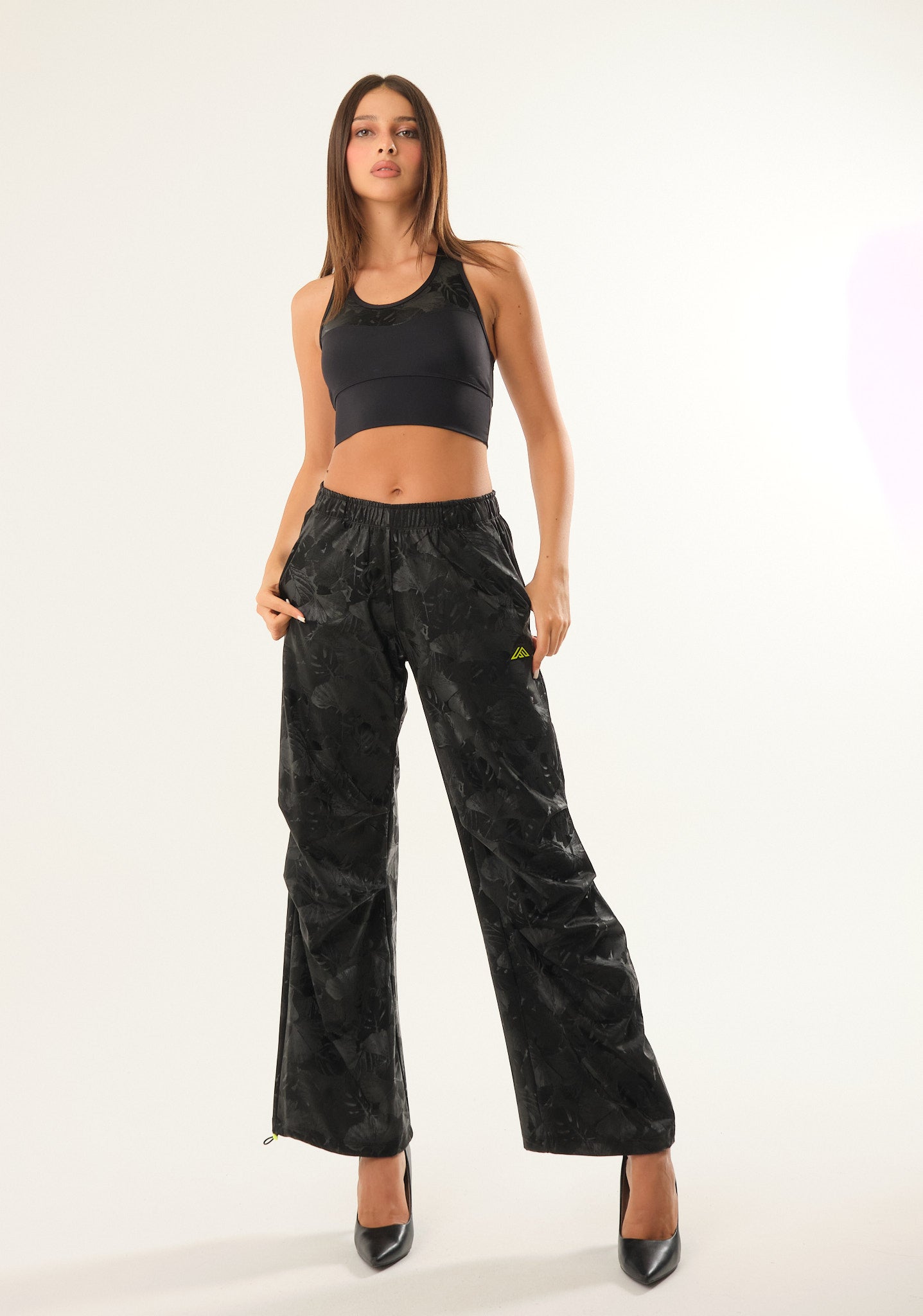 Pantalone tuta in tessuto tecnico stampato