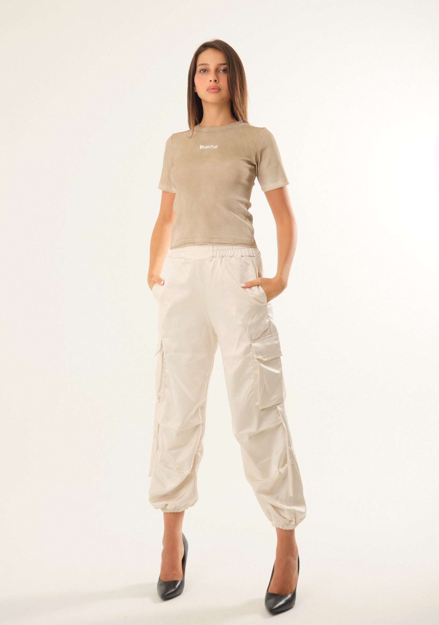 Pantalone cargo in raso