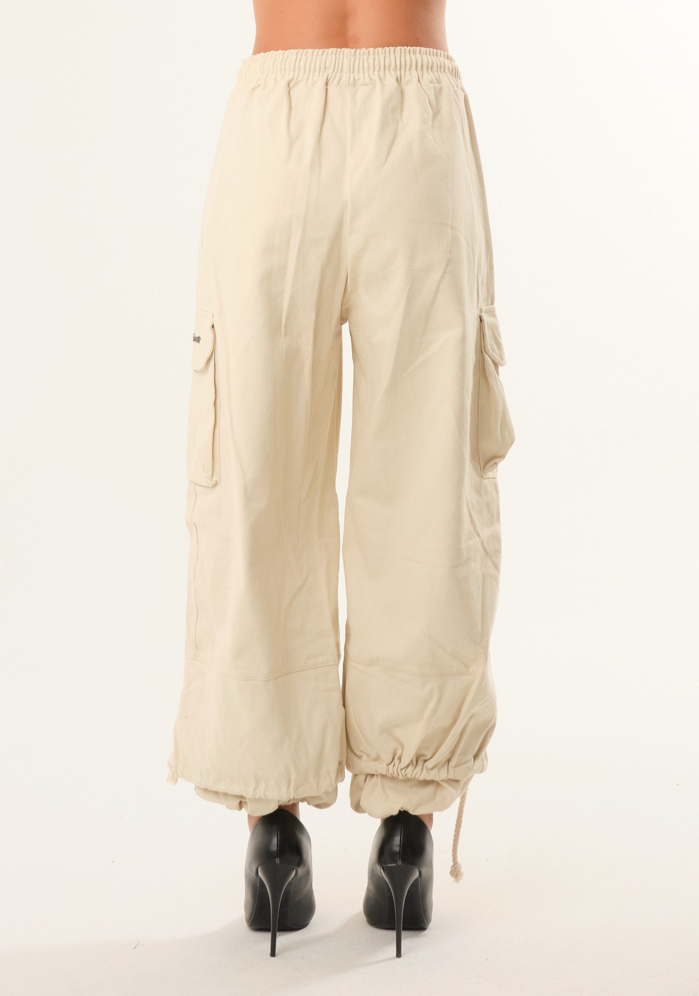 Pantalone cargo in gabardine