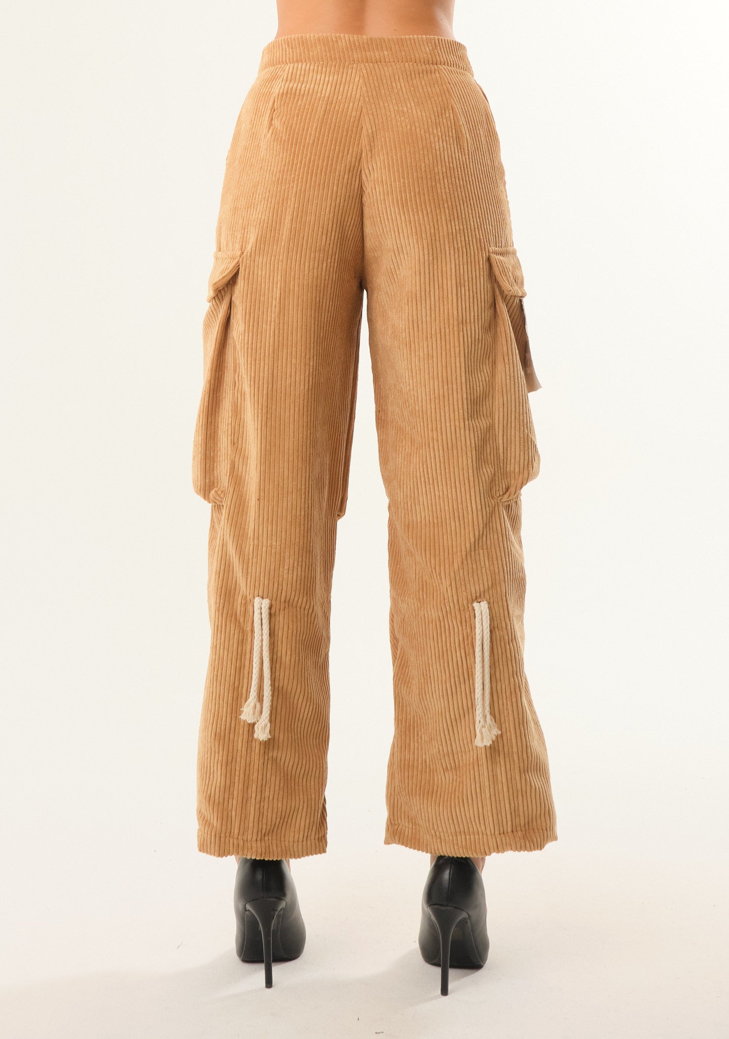 Pantalone arricciato in velluto a costine