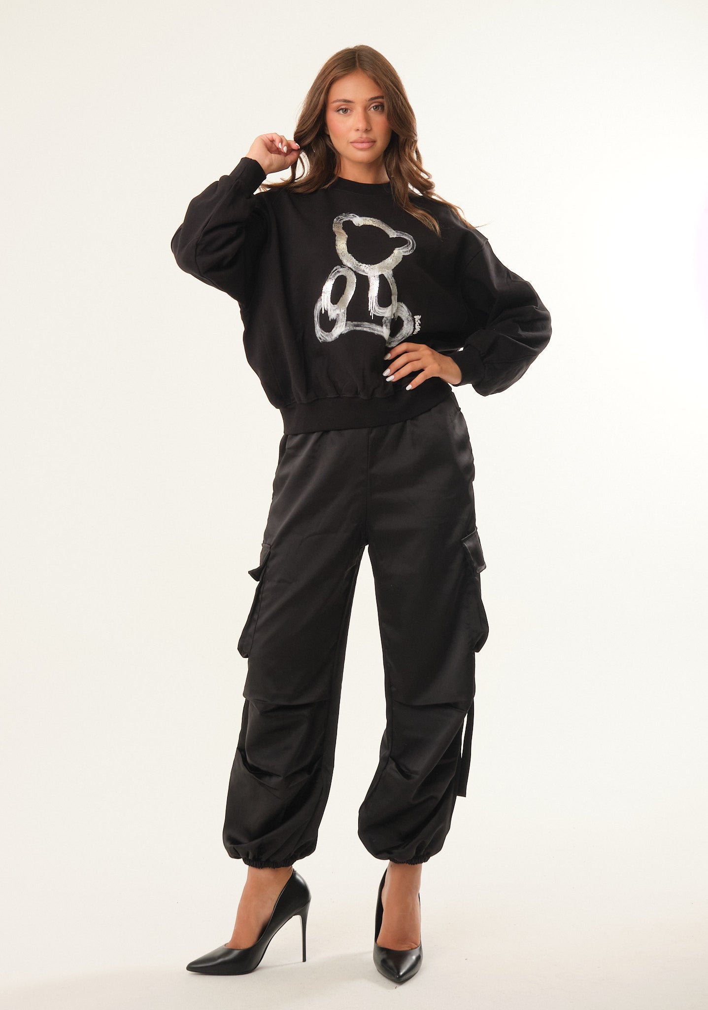 Pantalone cargo in raso