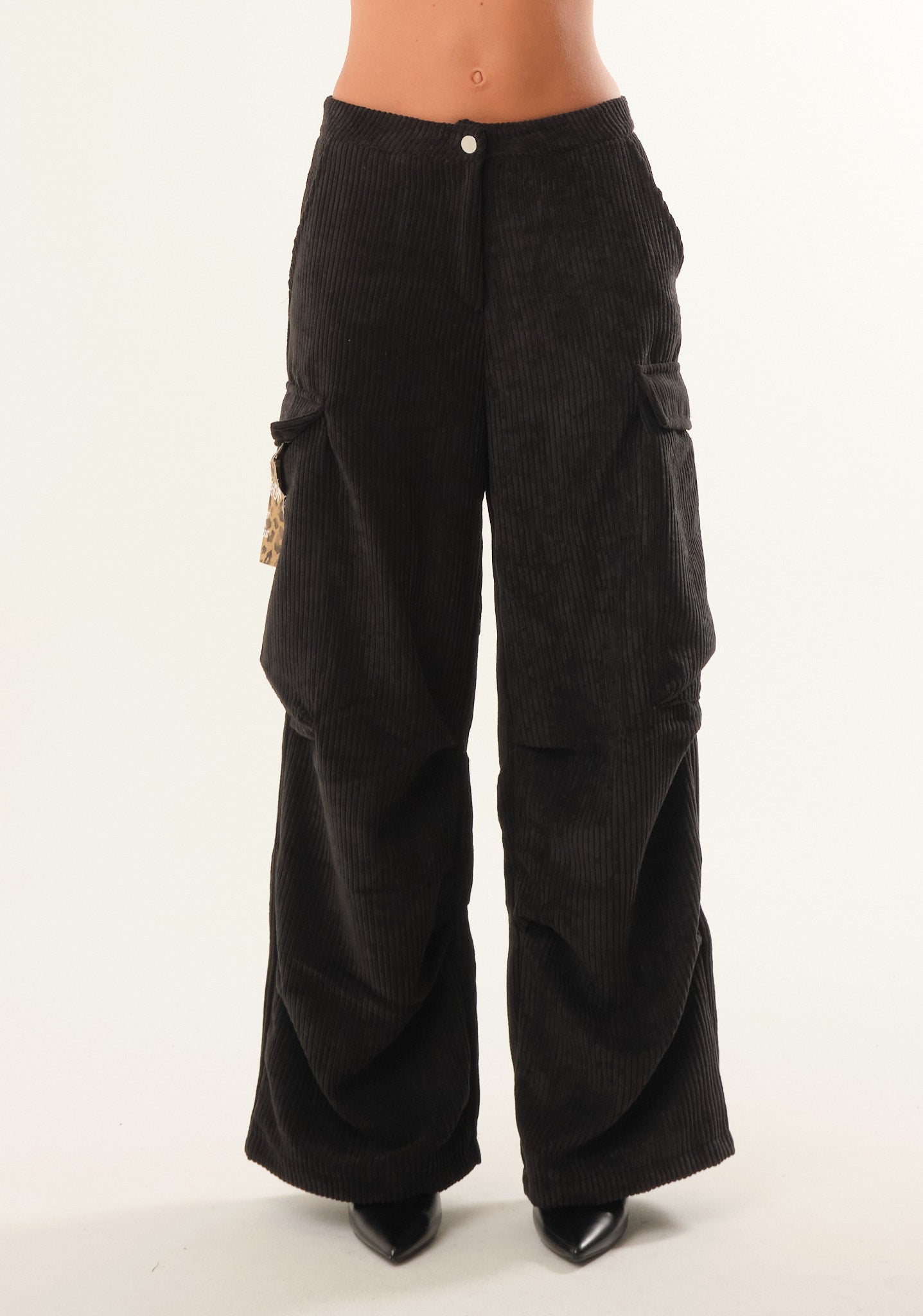 Pantalone arricciato in velluto a costine