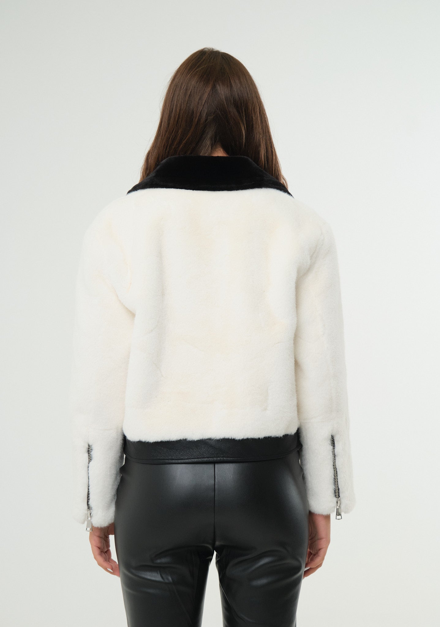 Pelliccia ecofur con inserti in ecopelle