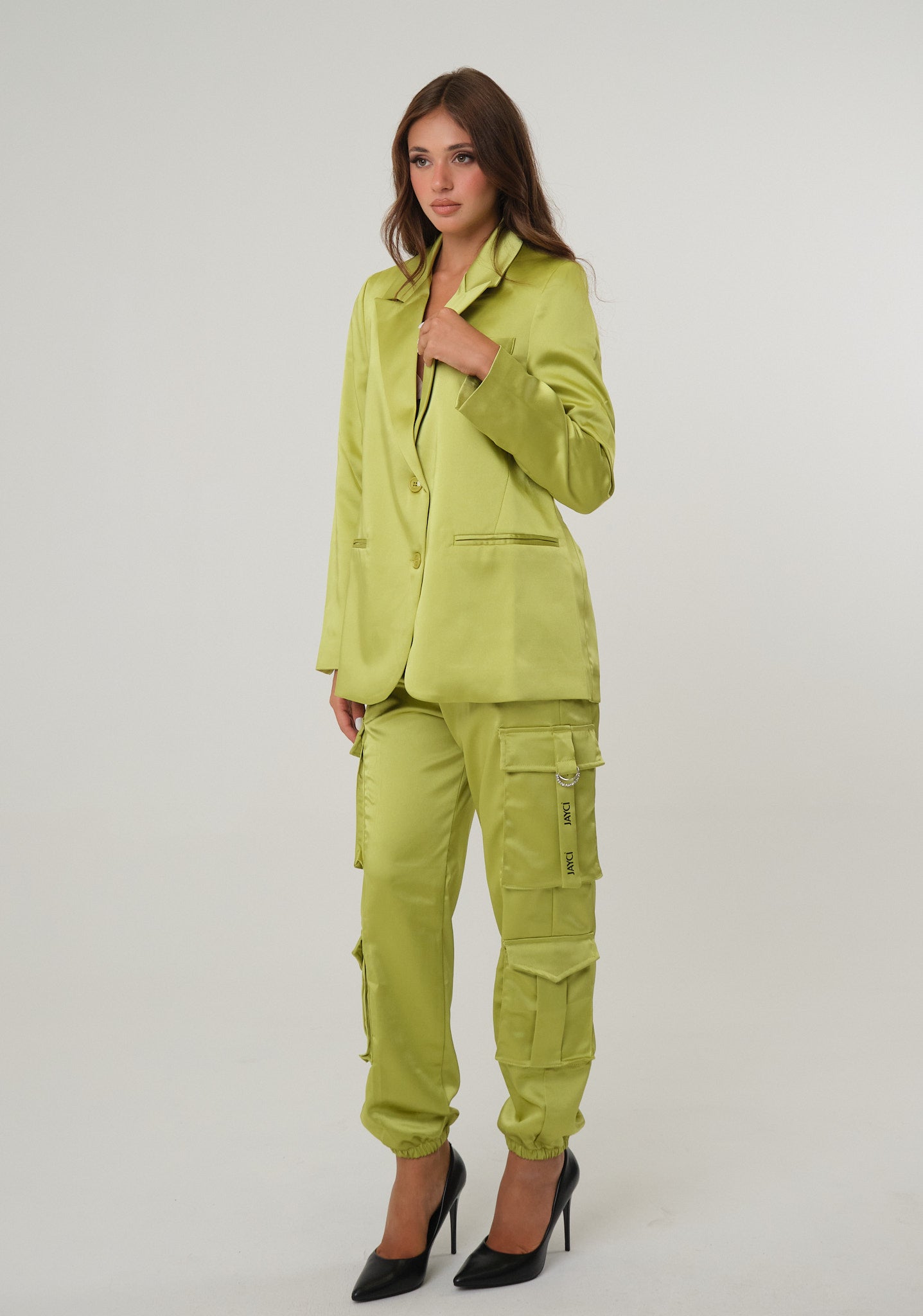 Pantalone cargo in raso