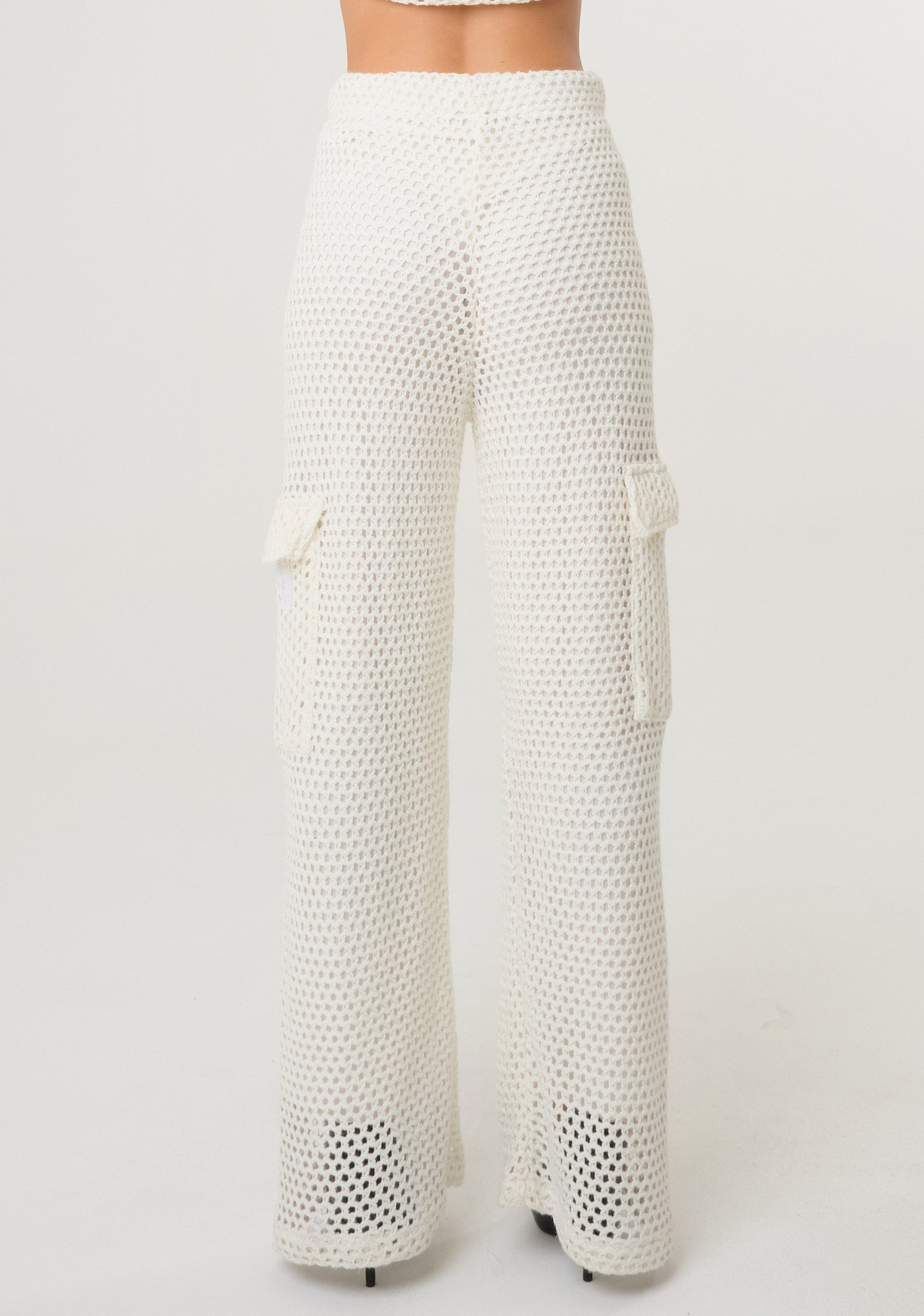 Pantalone cargo in rete