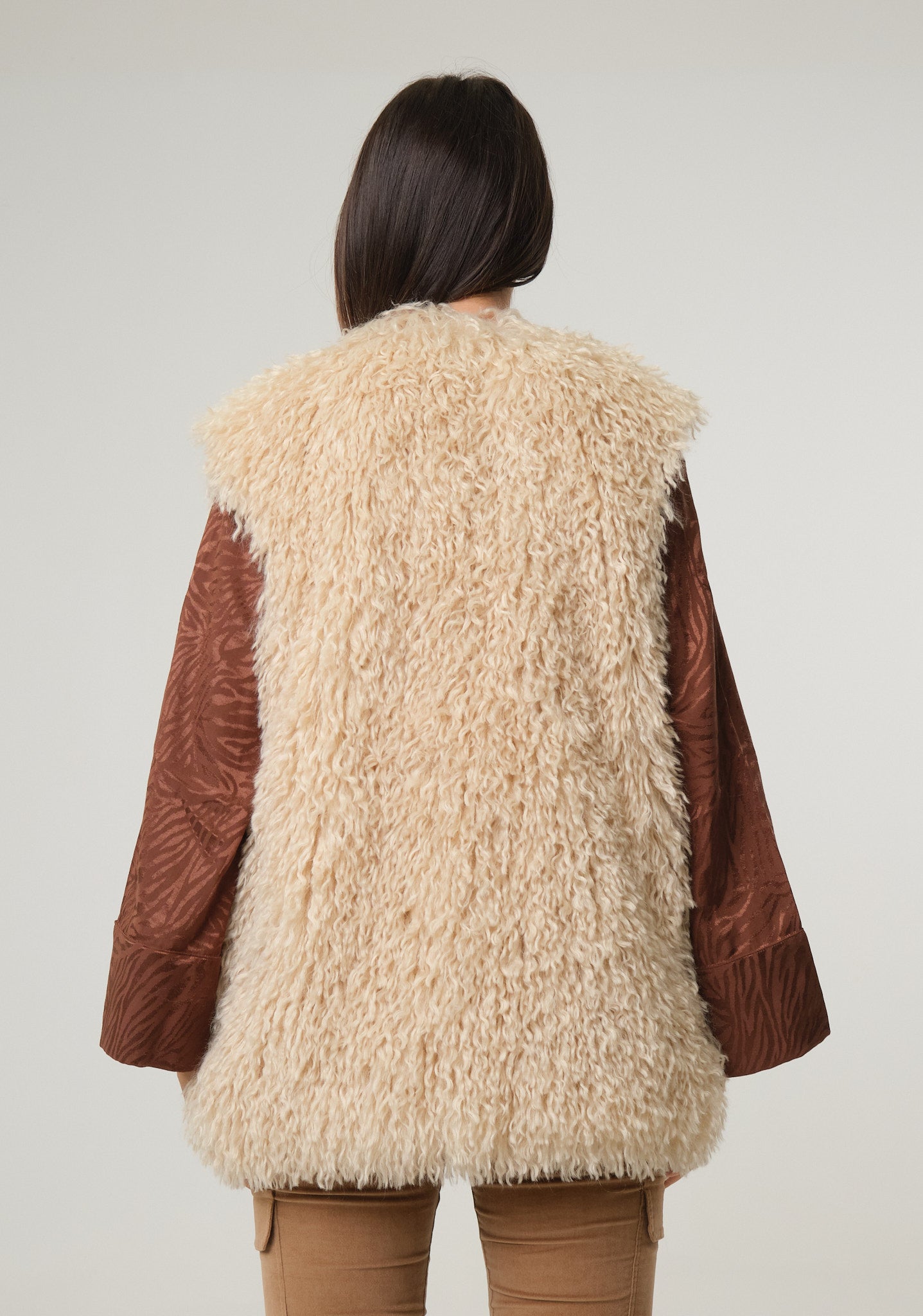 Gilet in pelliccia ecofur a pelo lungo