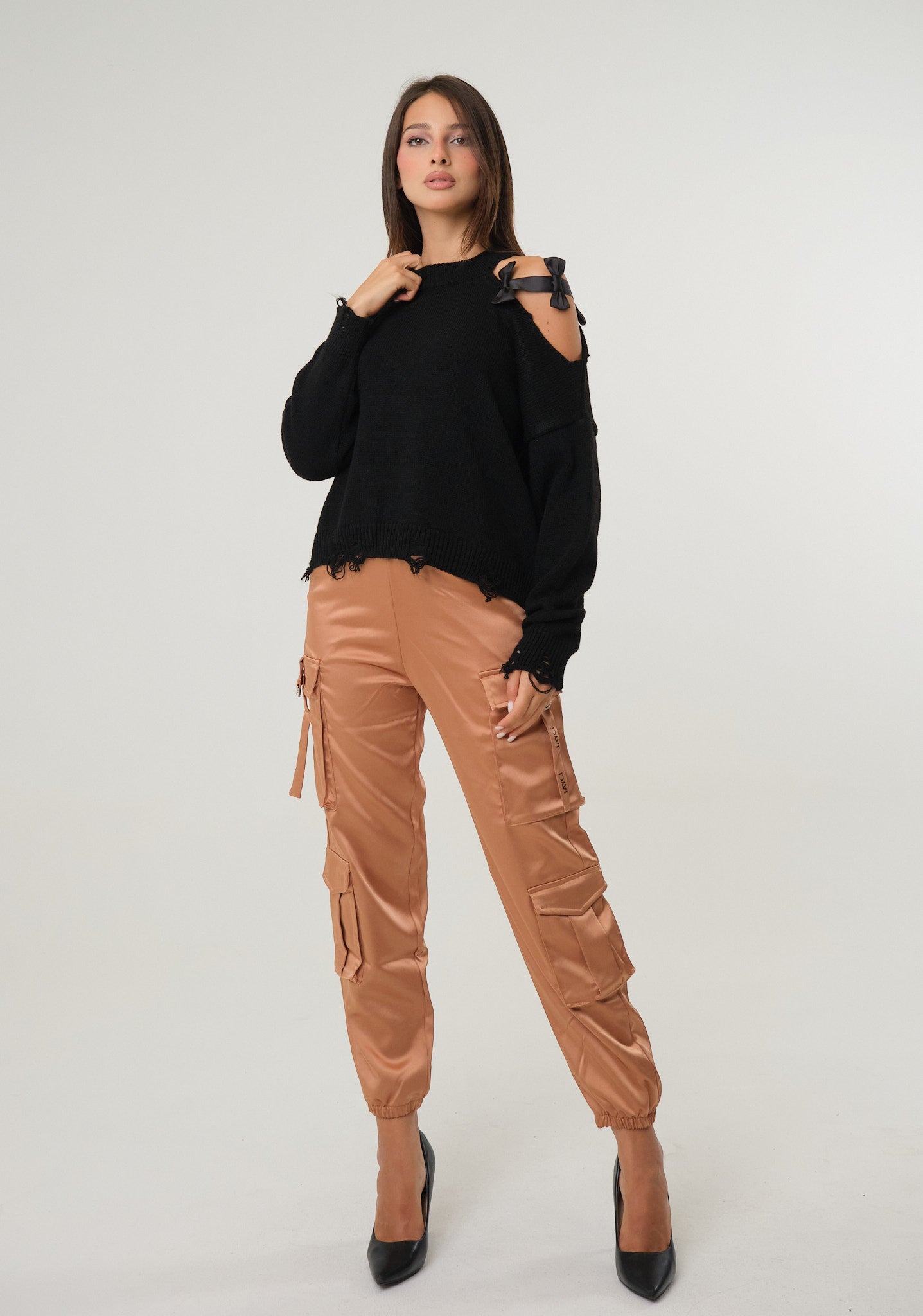 Pantalone cargo in raso