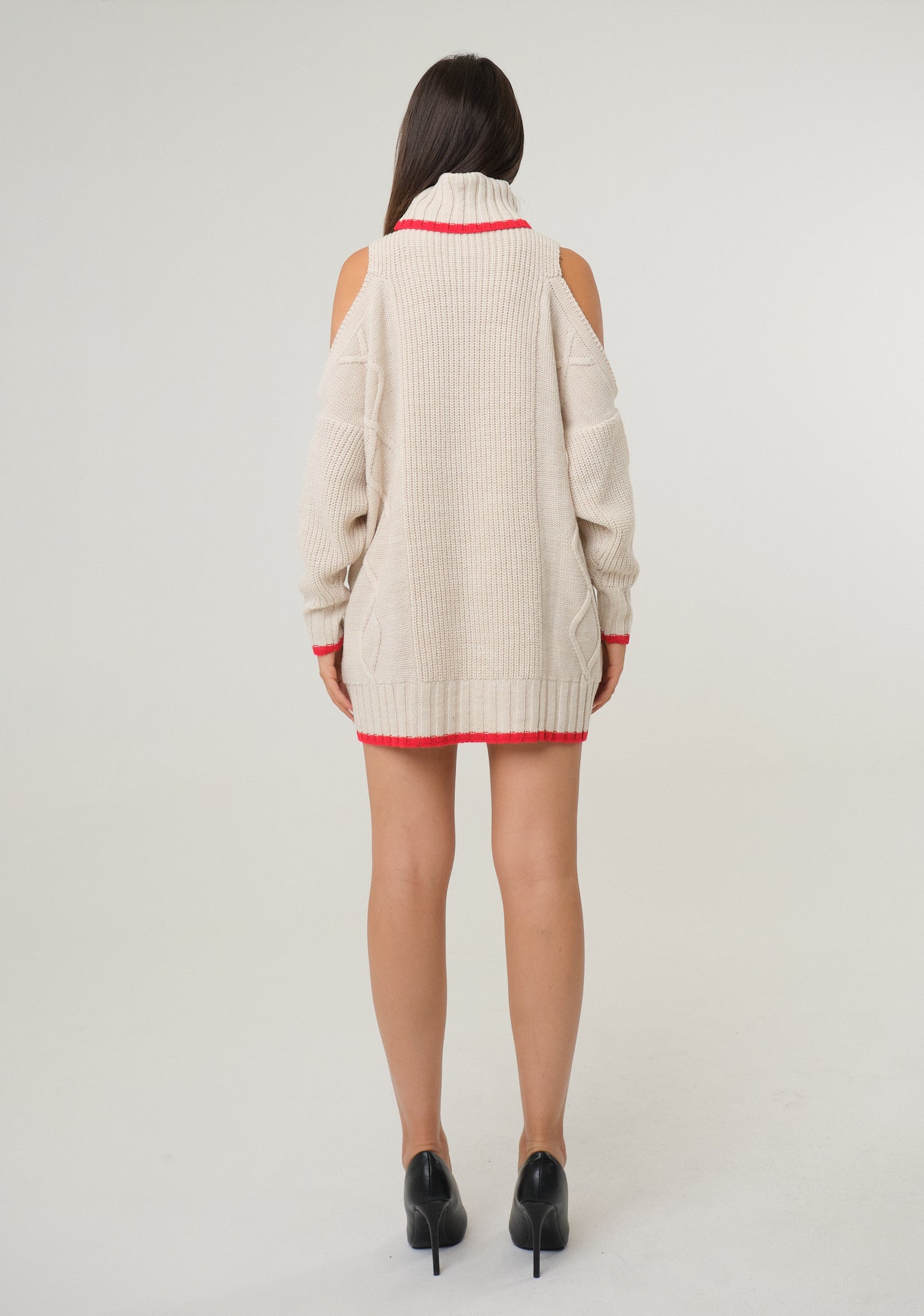 Abito in maglia asimmetrico