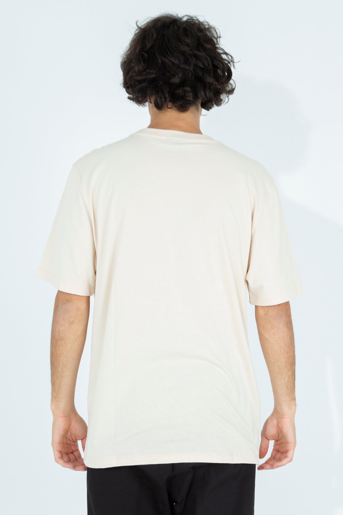 T-shirt with applied patch