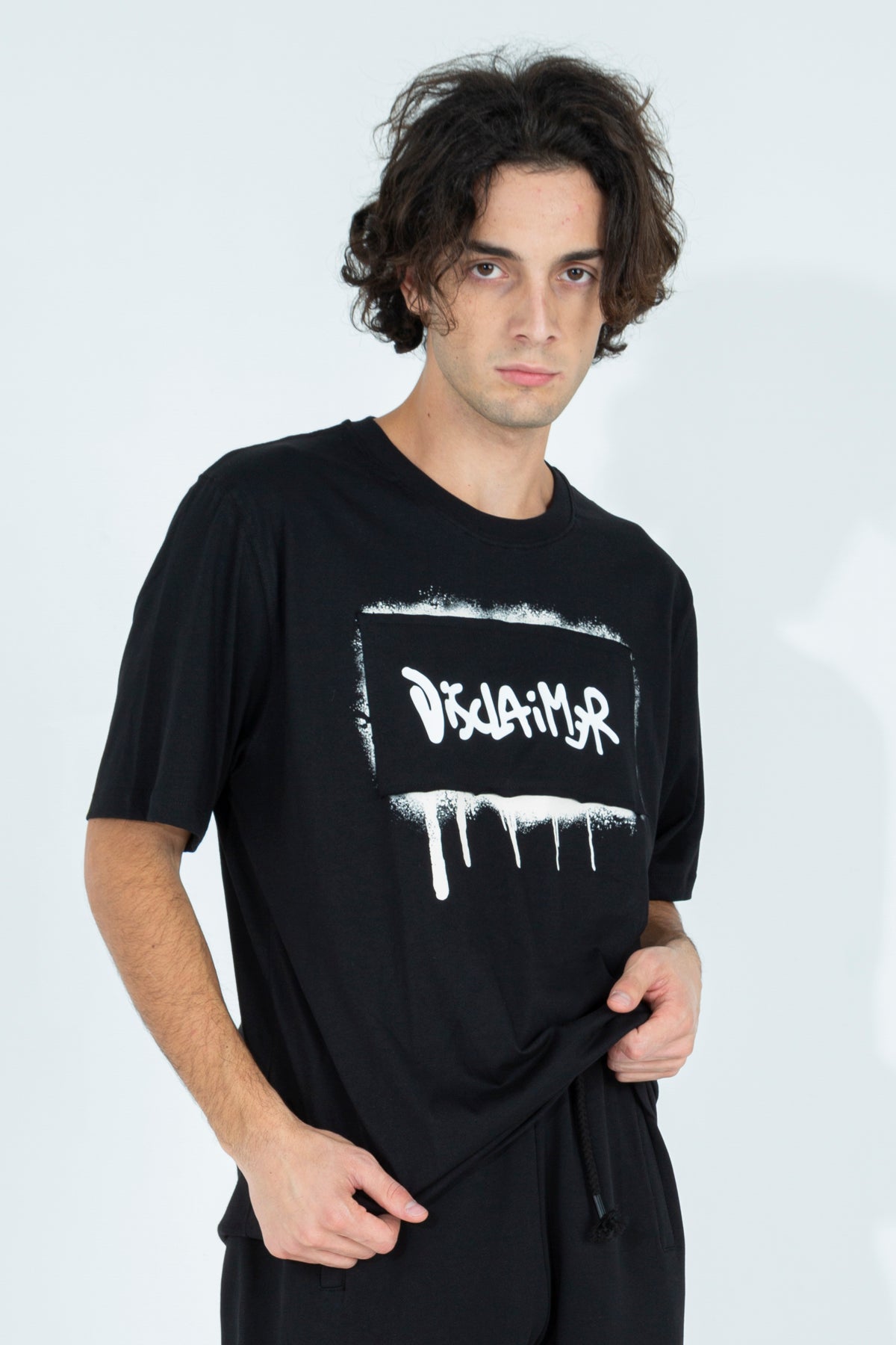 T-shirt con patch applicata