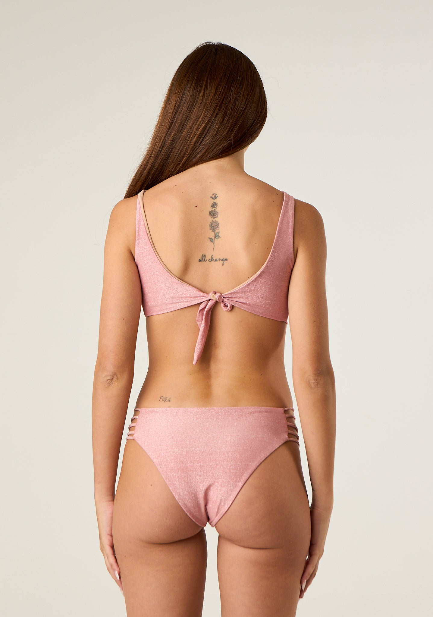 Costume bikini con slip aperto