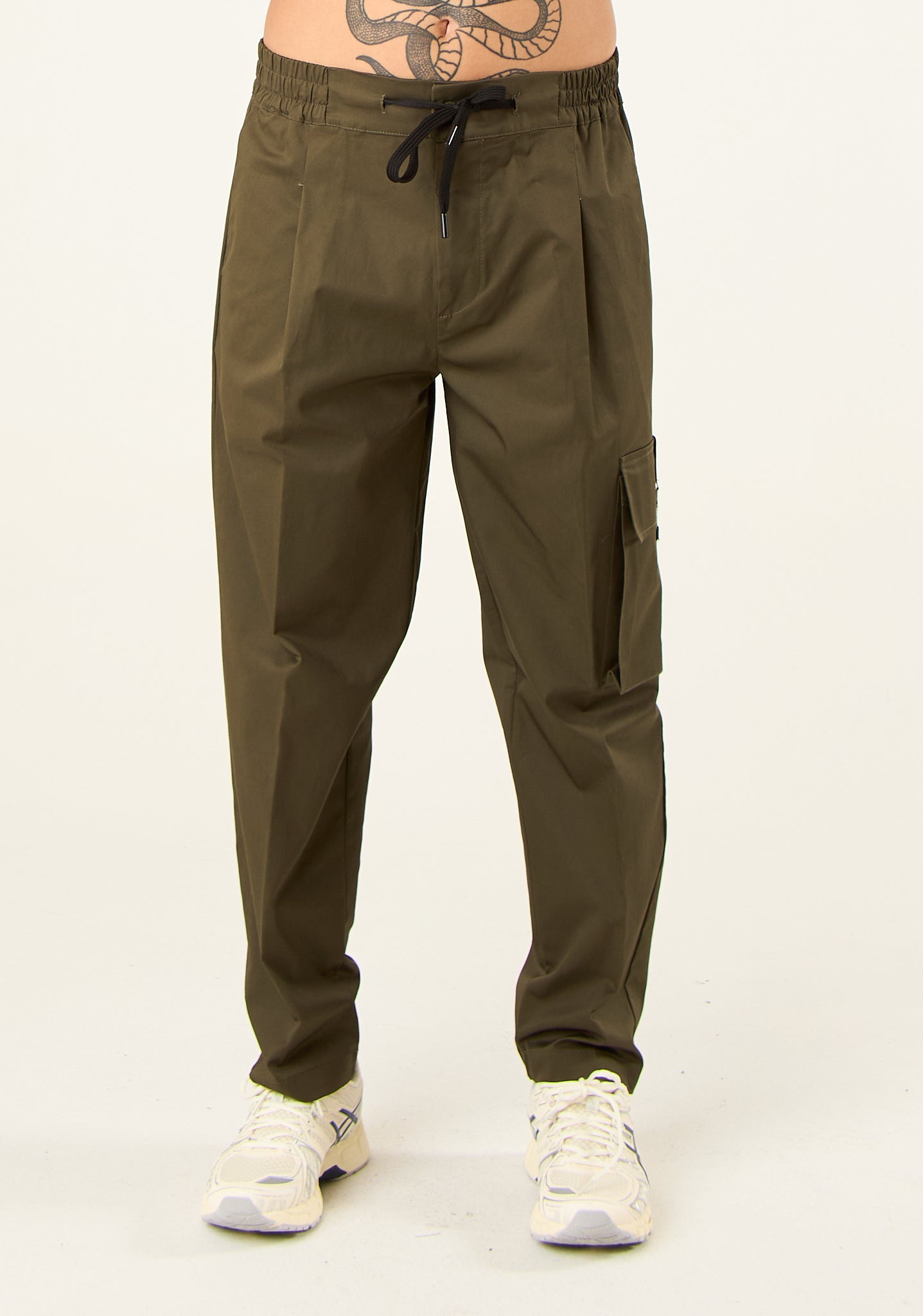 Pantalone cargo con dettaglio