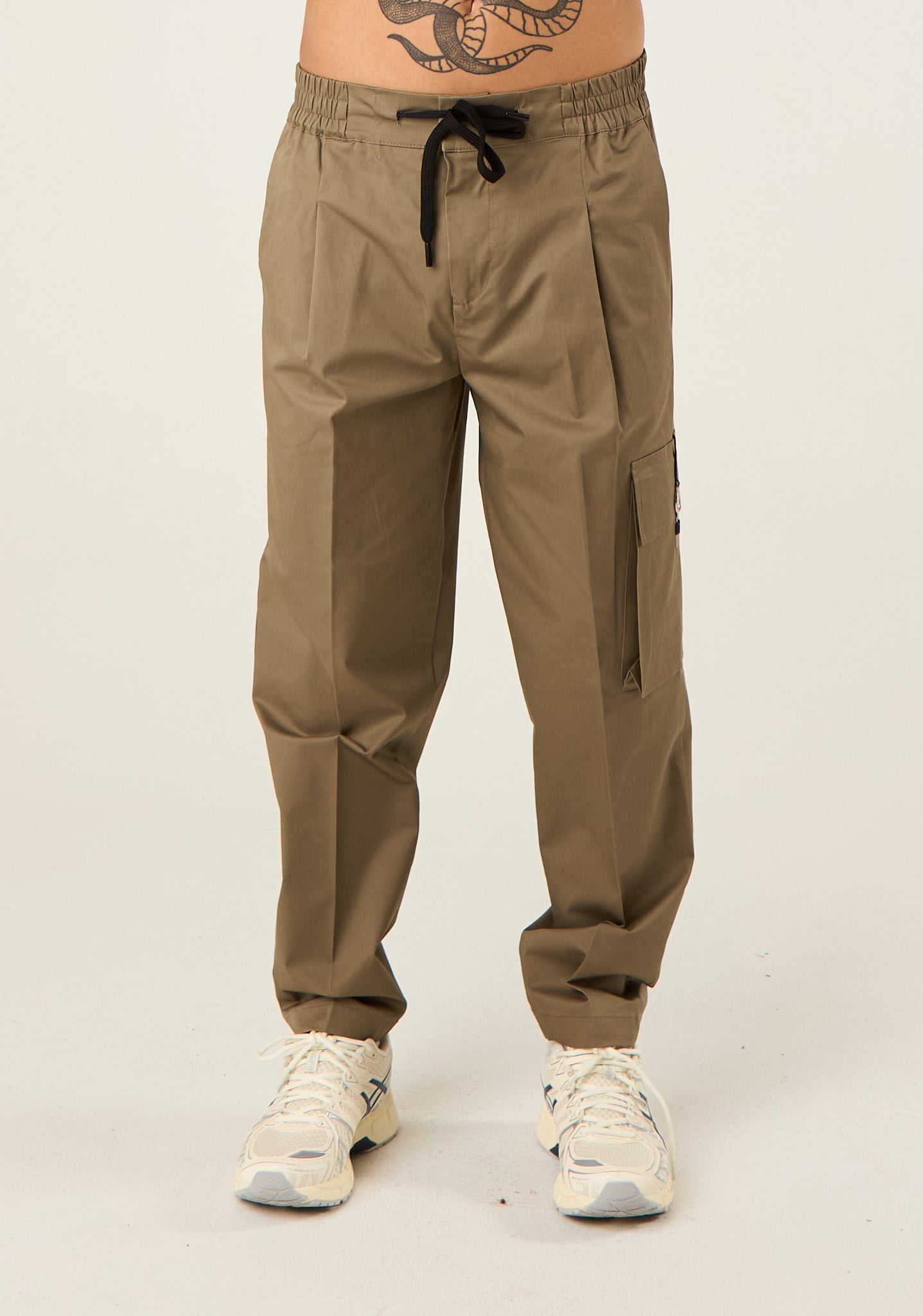 Pantalone cargo con dettaglio