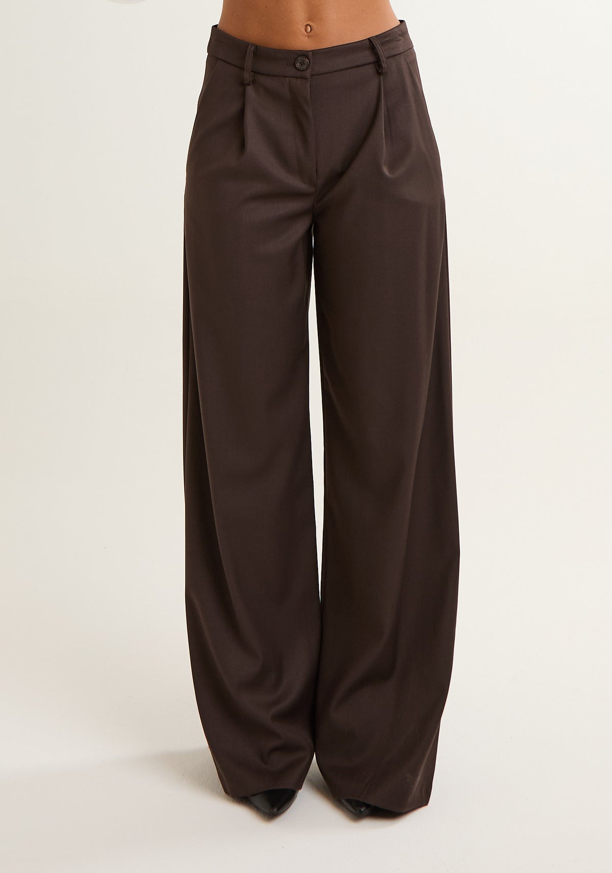 Pantalone tinta unita con pences