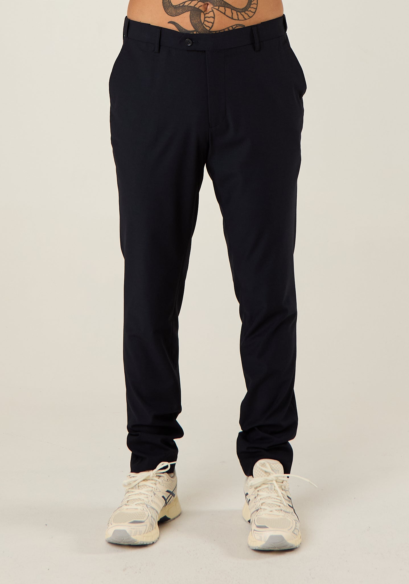 Pantalone a taglio classico
