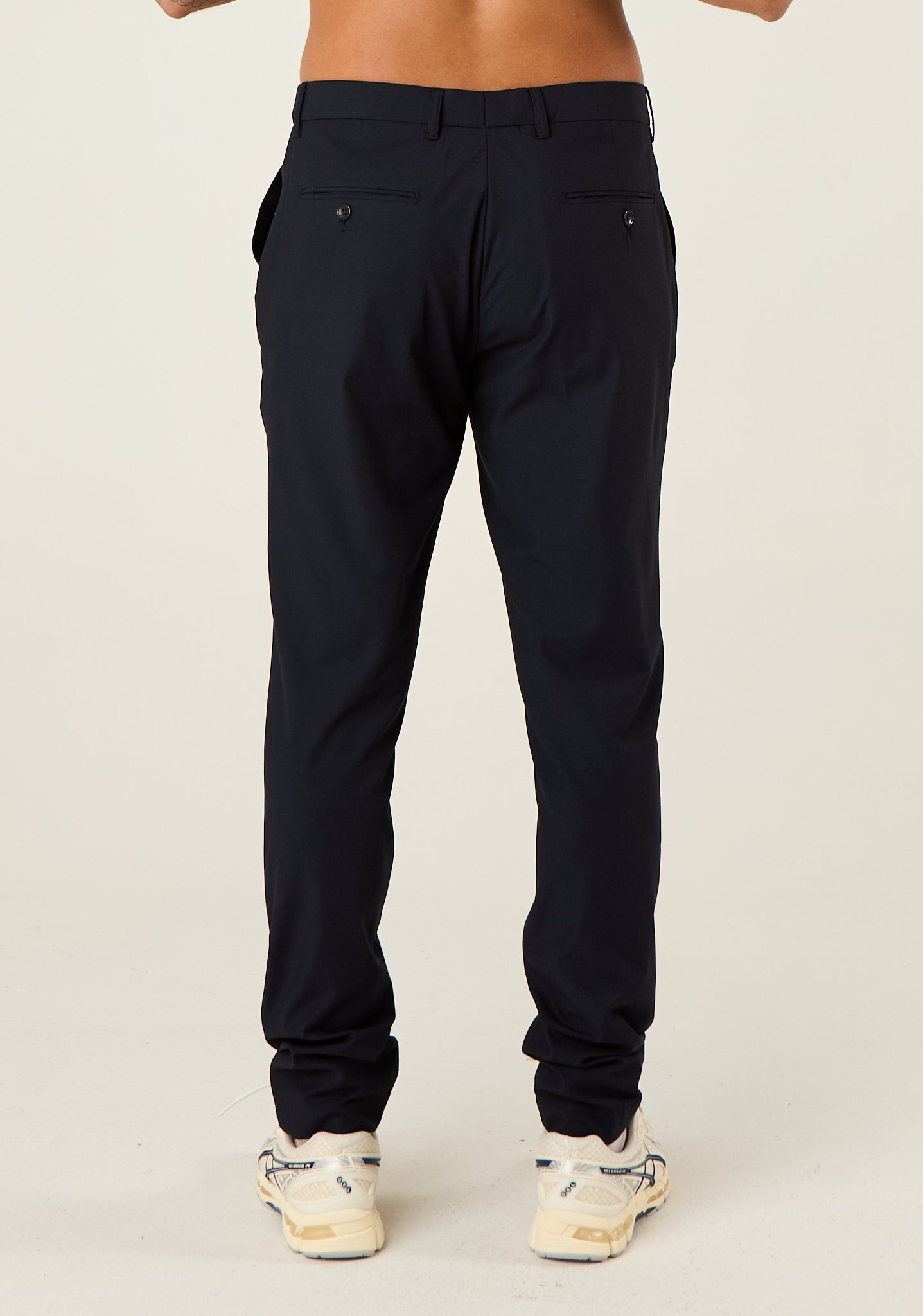 Pantalone a taglio classico