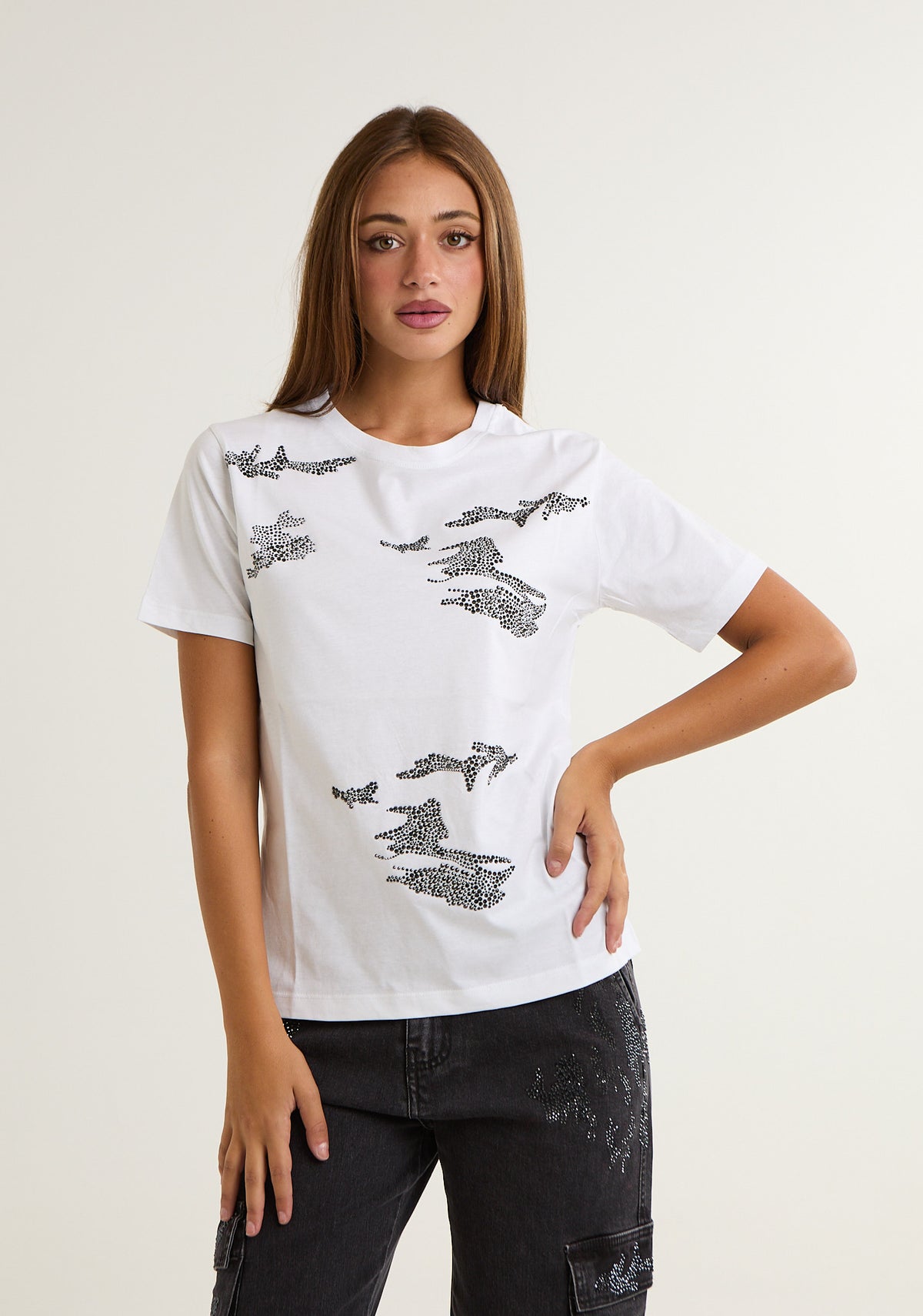 T-shirt con applicazioni mimetiche