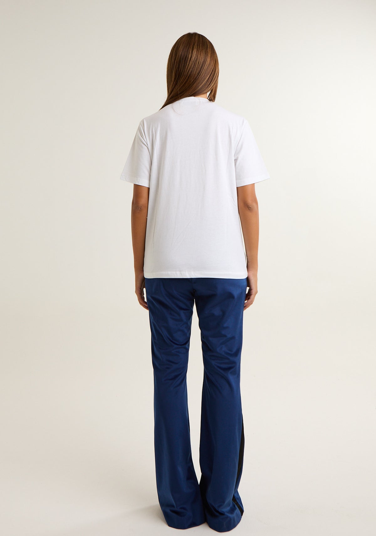 T-shirt con strass frontali