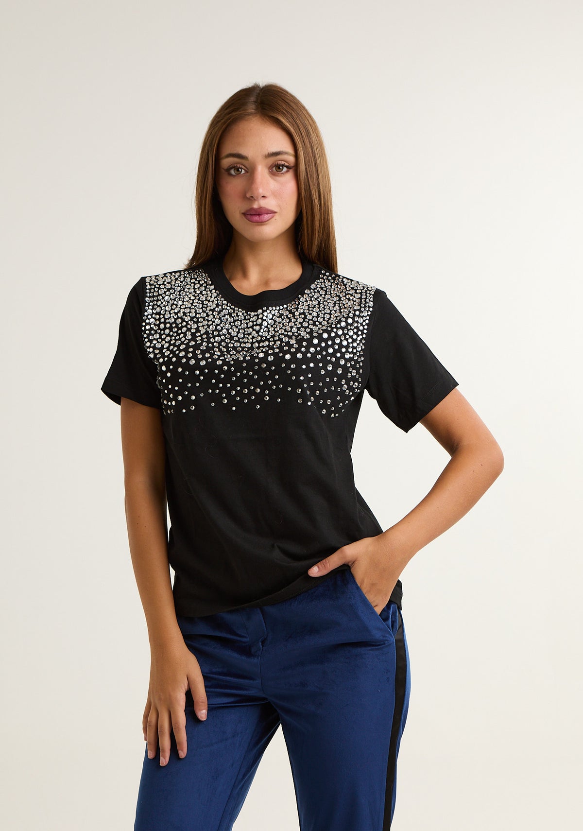 T-shirt con strass frontali