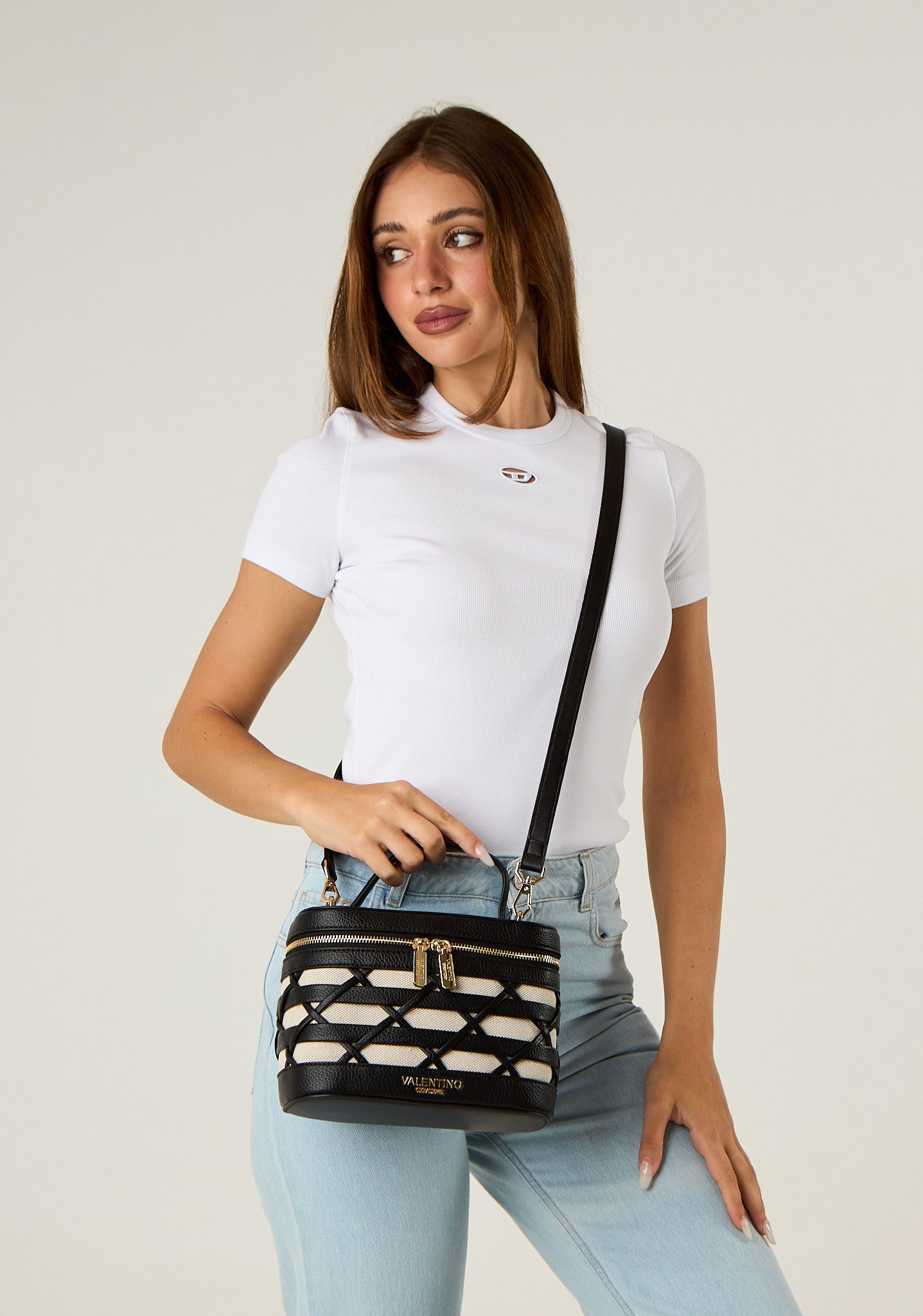 Borsa a cestino intrecciato