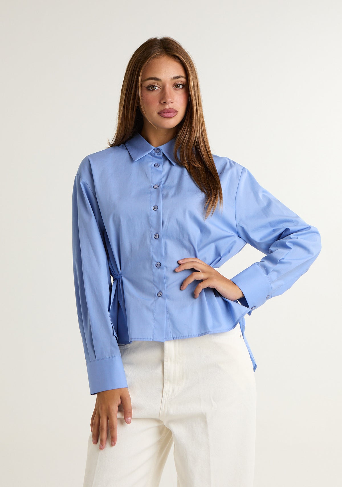 Camicia con laccio laterale