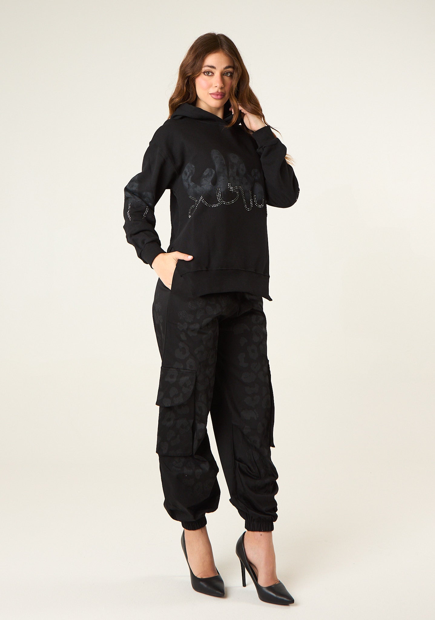 Felpa con cappuccio e applicazioni