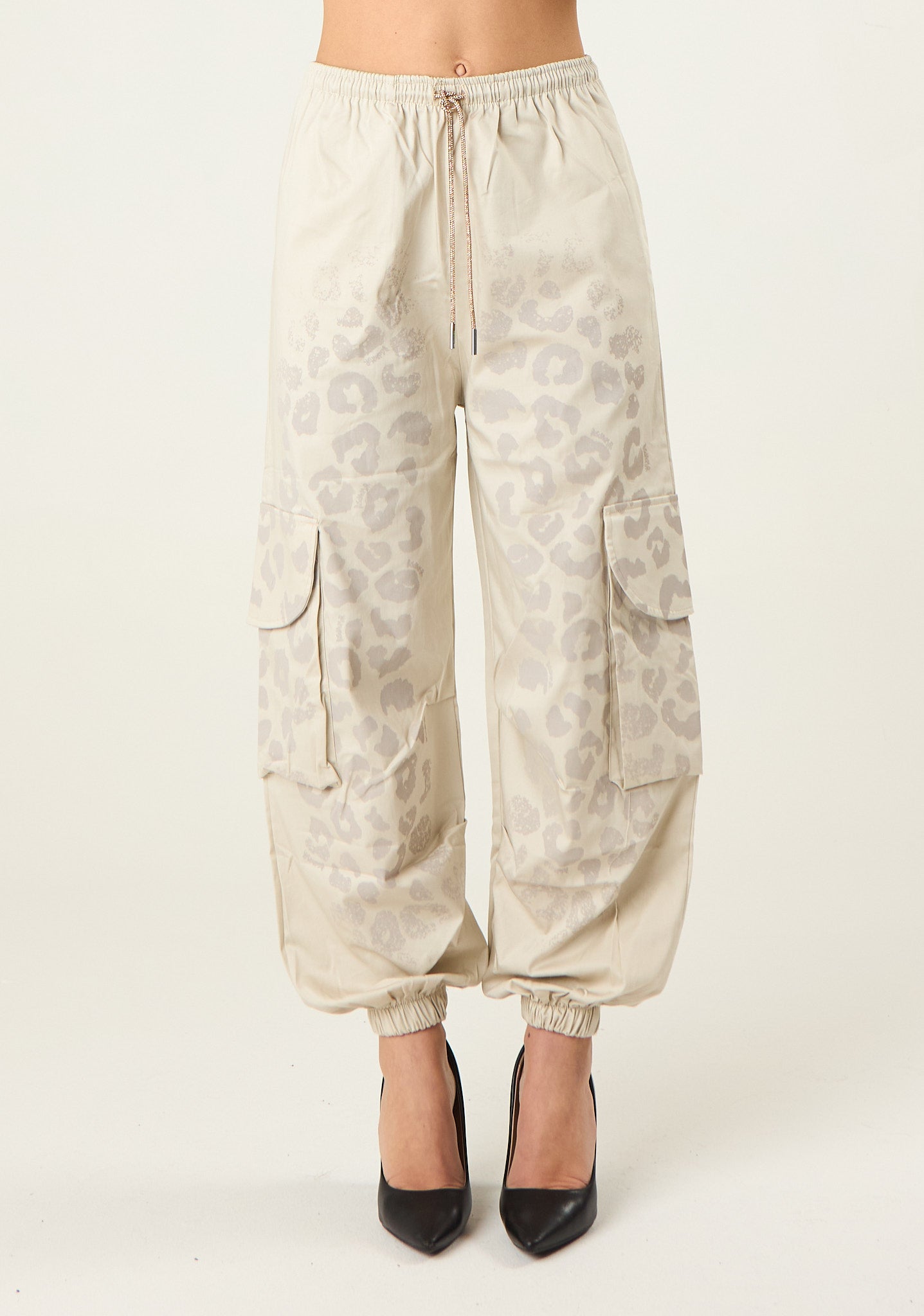 Pantalone cargo con stampa animalier