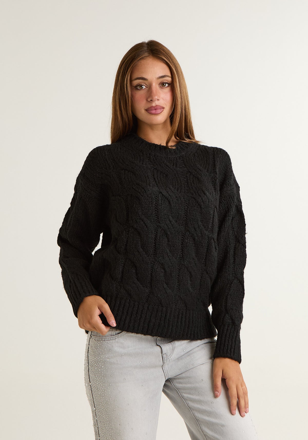 Maglia con lavorazione a trecce