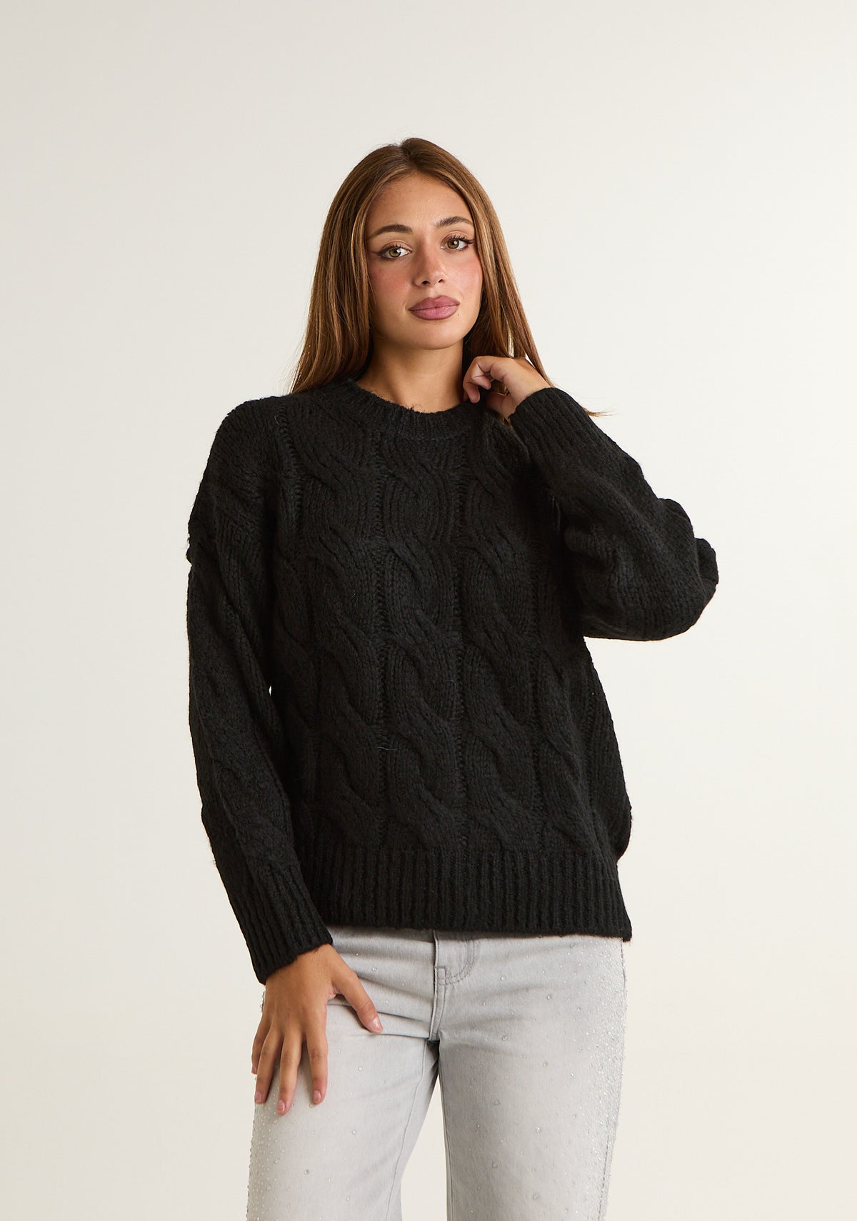 Maglia con lavorazione a trecce