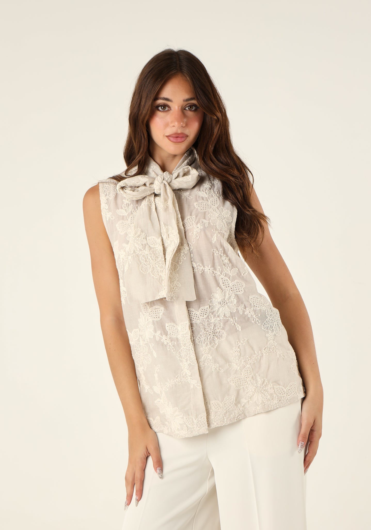 Camicia con ricamo