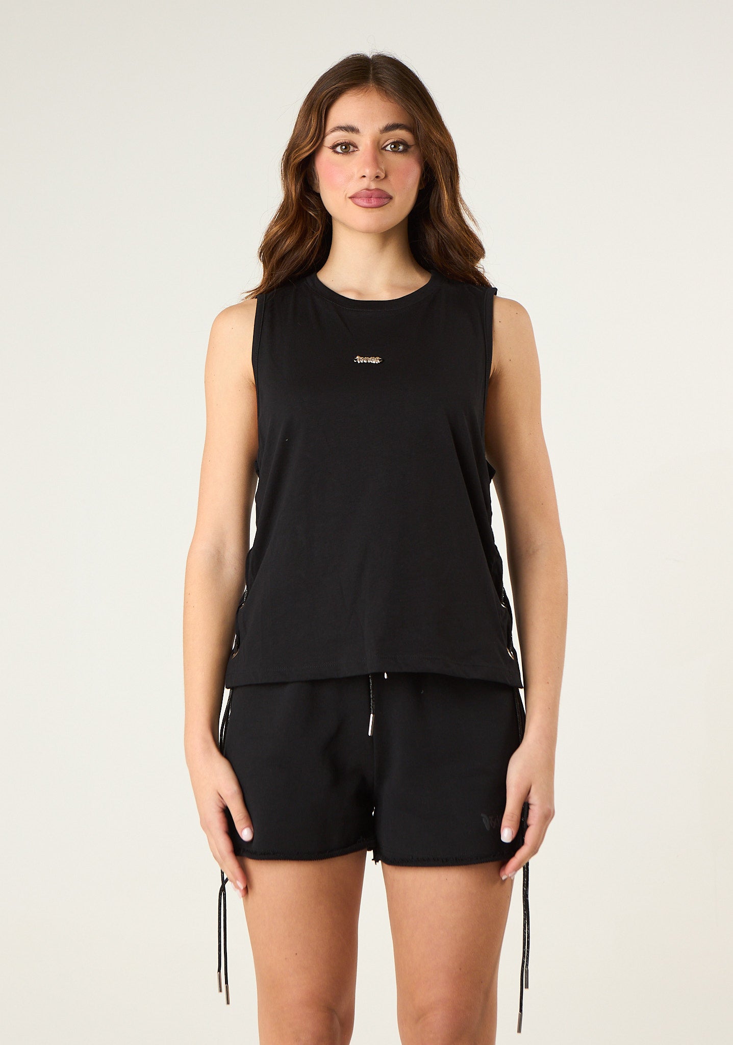 Canotta con dettaglio prezioso