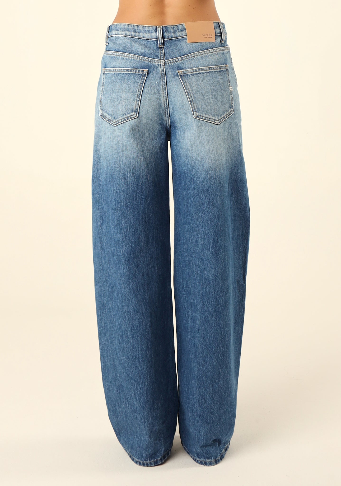 Jeans relaxed fit Cornelia a lavaggio medio