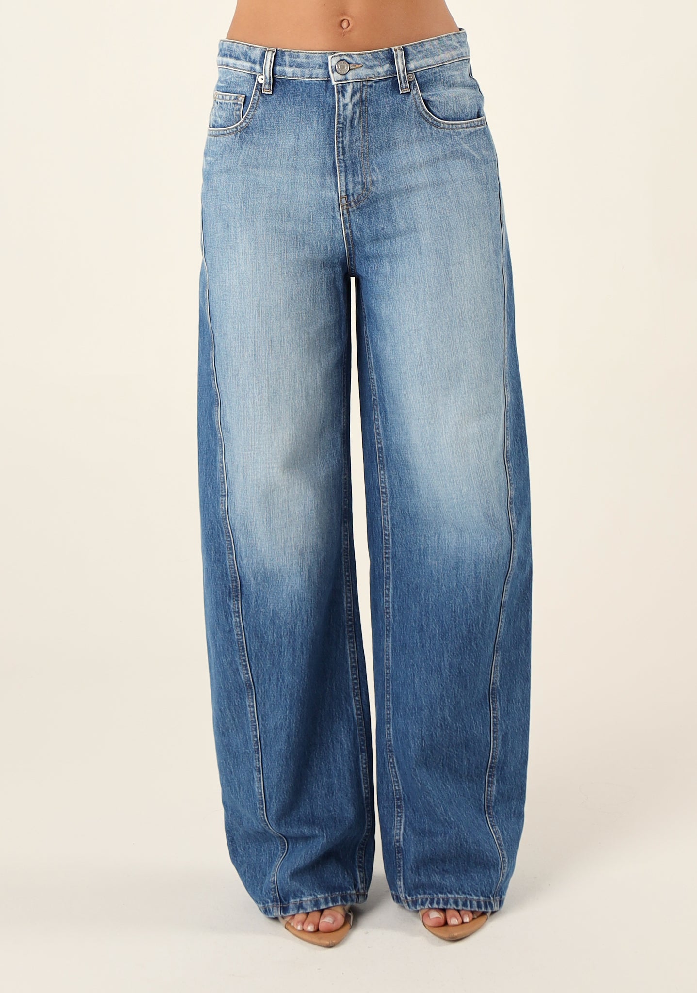 Jeans relaxed fit Cornelia a lavaggio medio