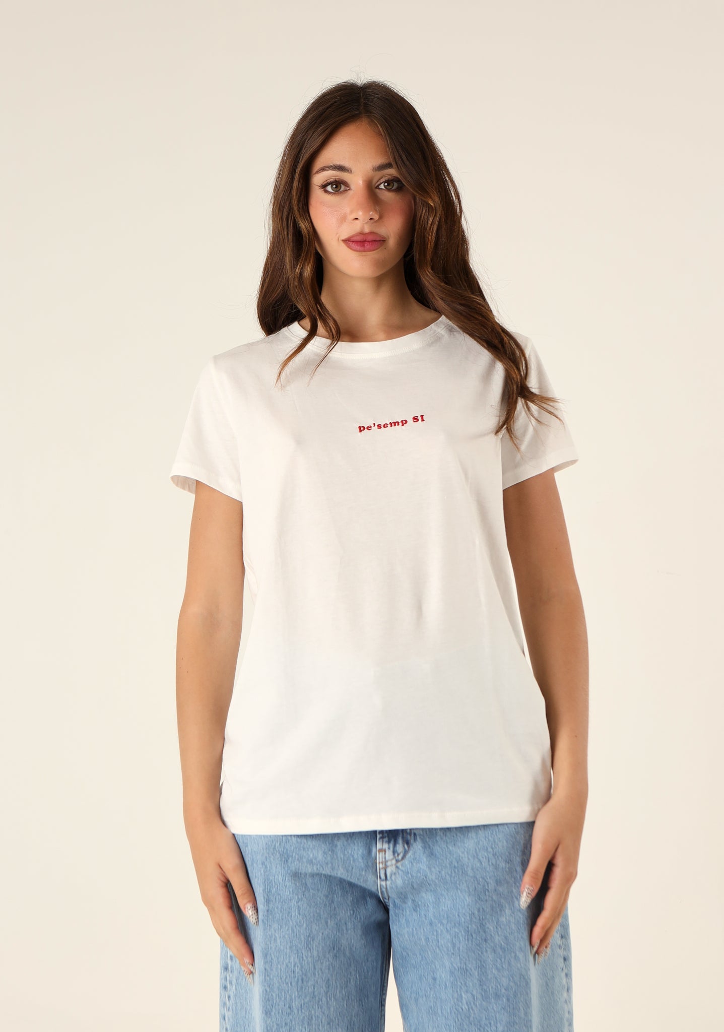 T-shirt con ricamo