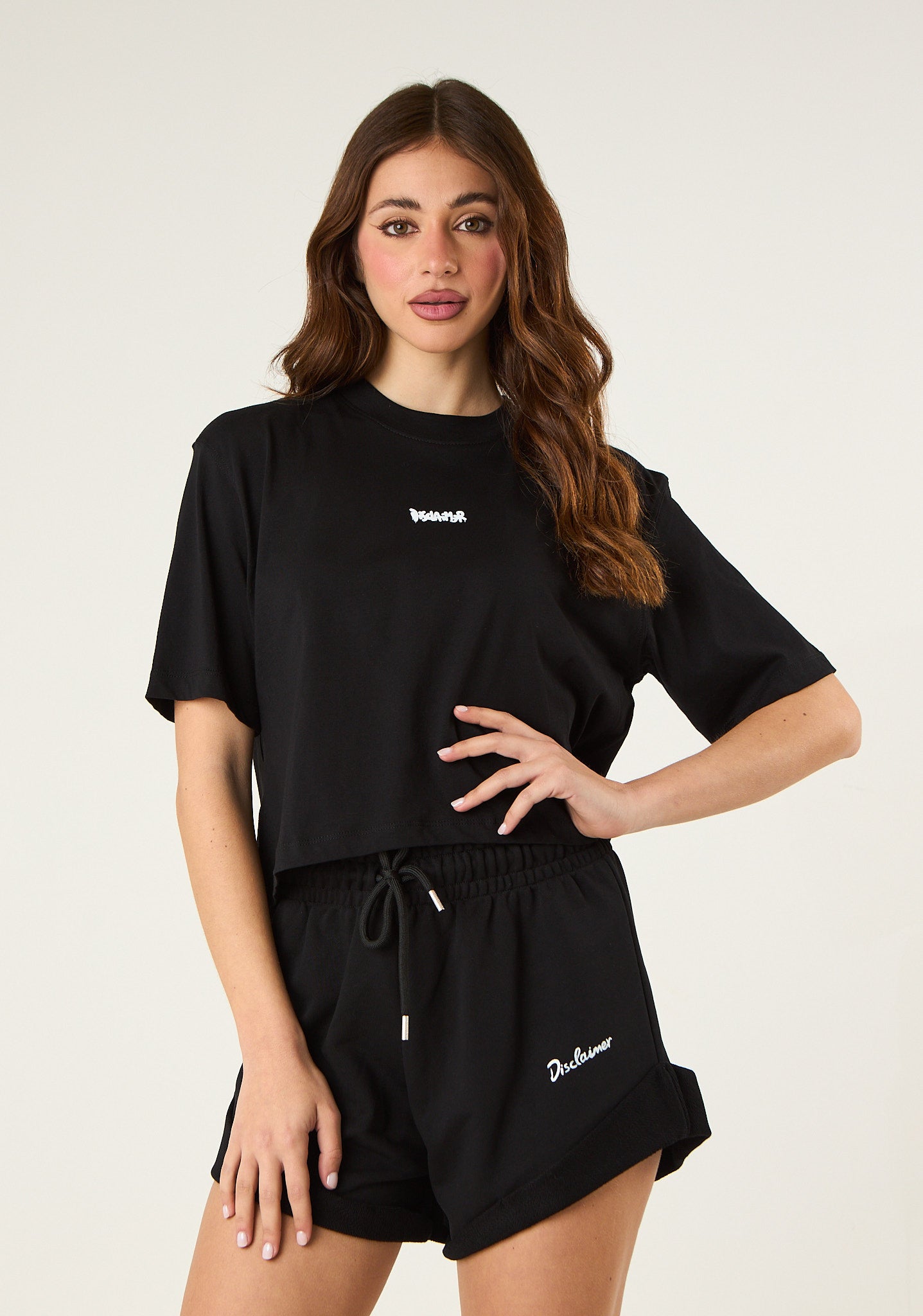 T-shirt crop con stampa posteriore