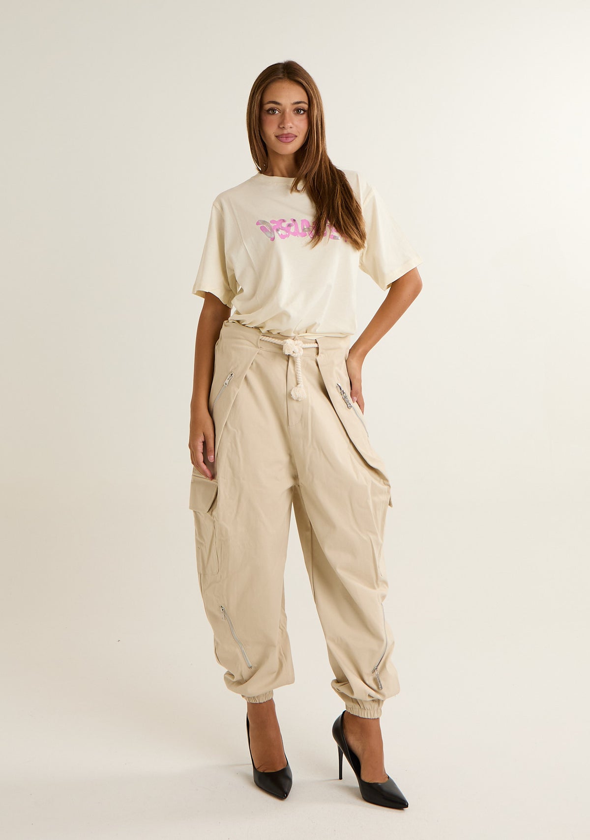T-shirt con stampa frontale a contrasto