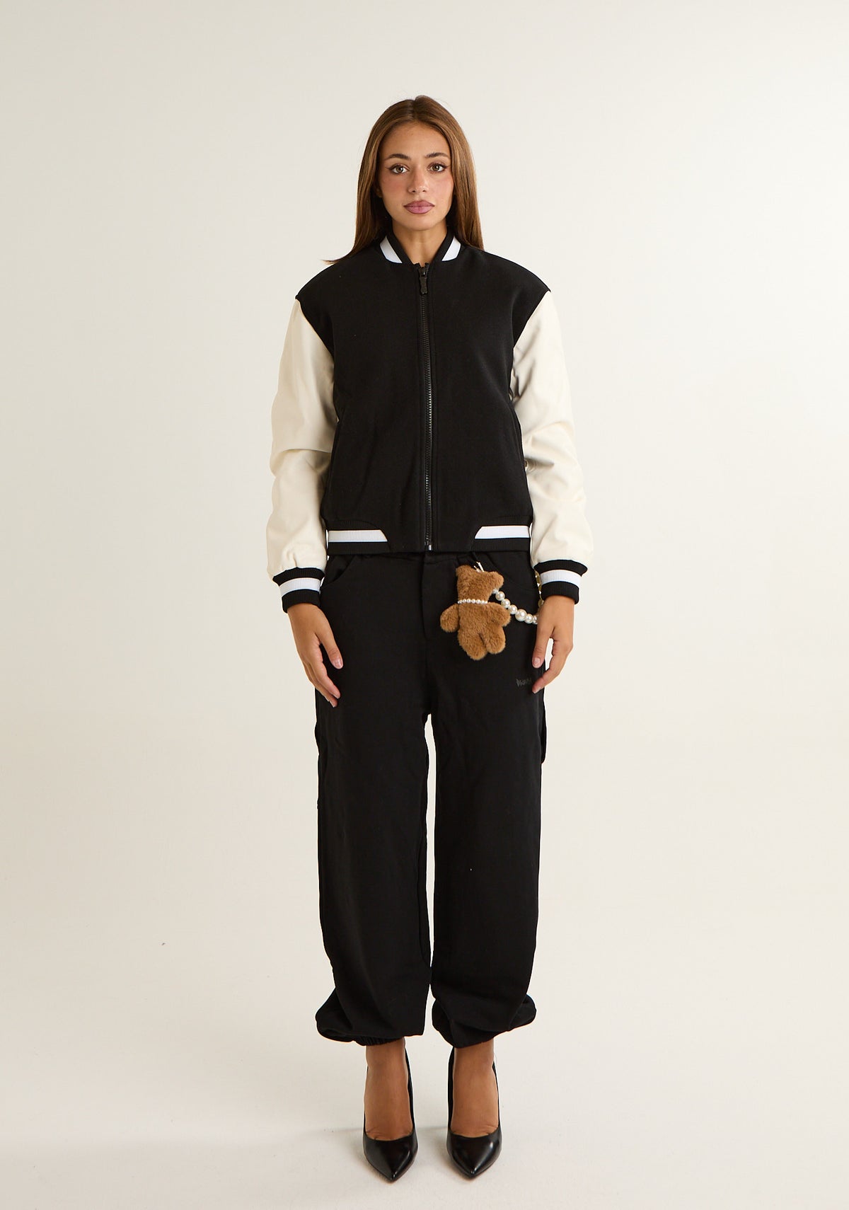 Bomber con maniche lunghe in ecopelle