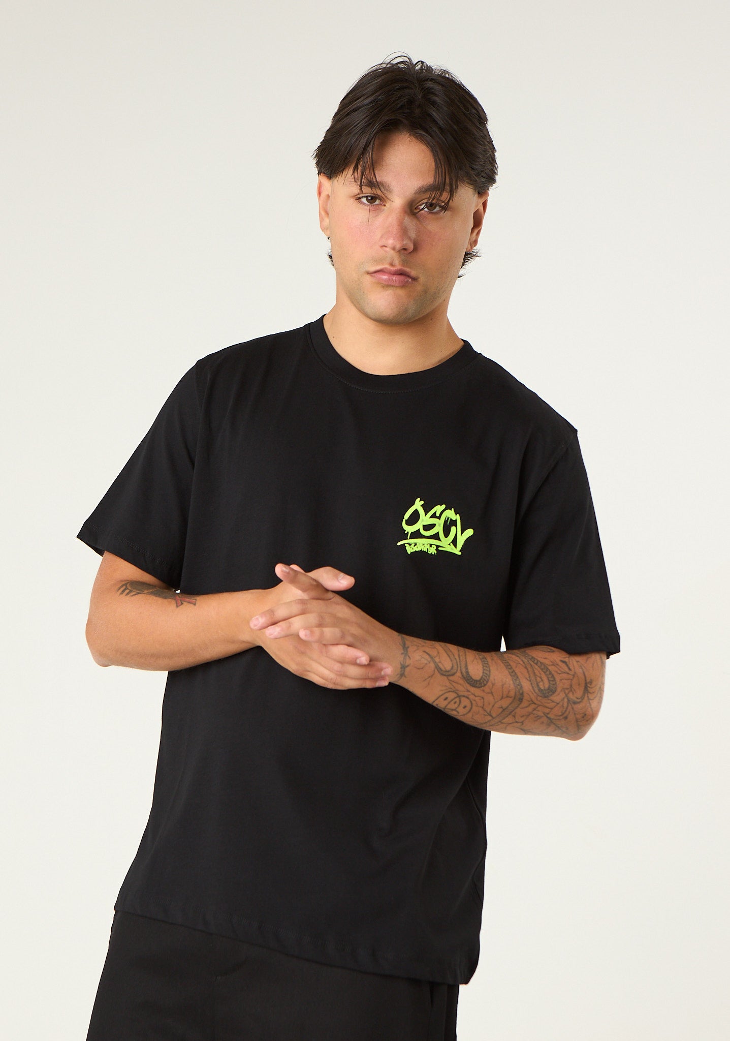 T-shirt con logo siglato